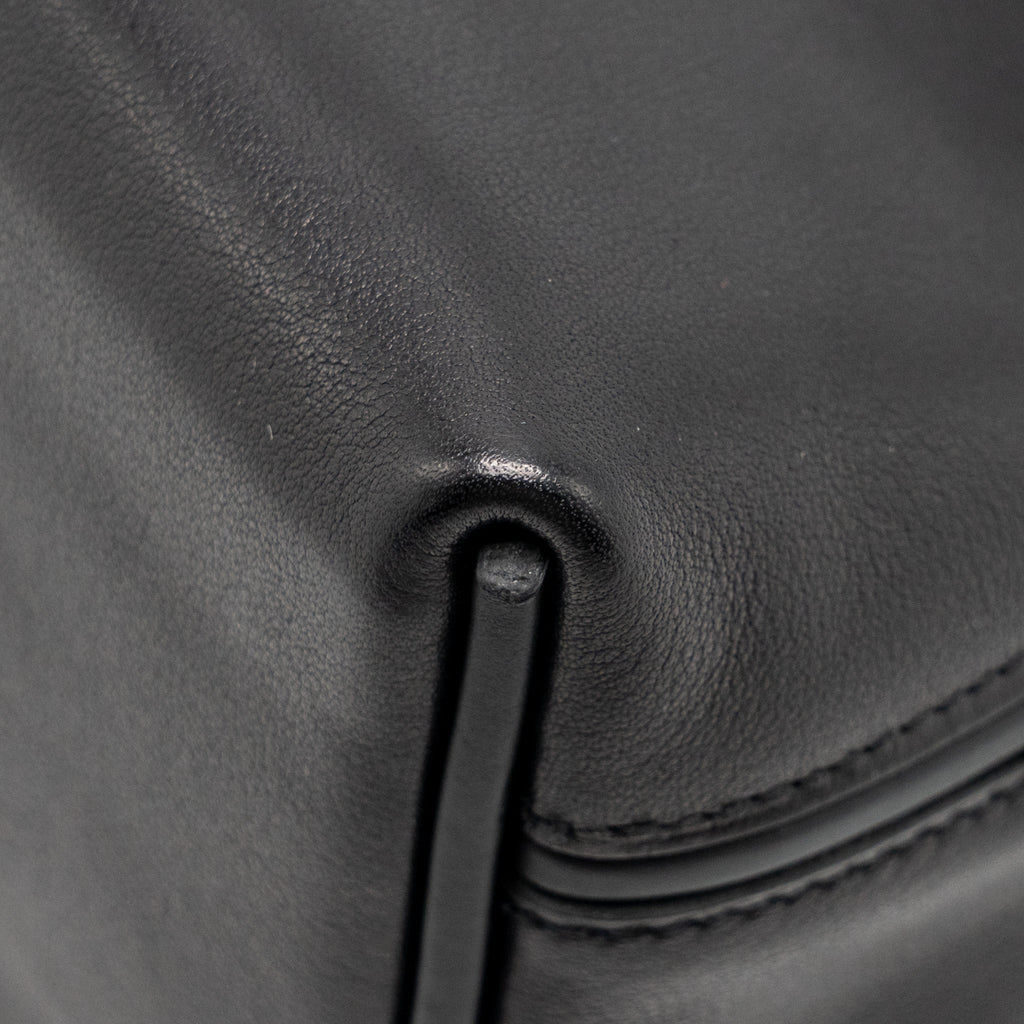 hermes-mini-24-24-2424-21-bag-evercolor-swift-black-shw-stamp-k