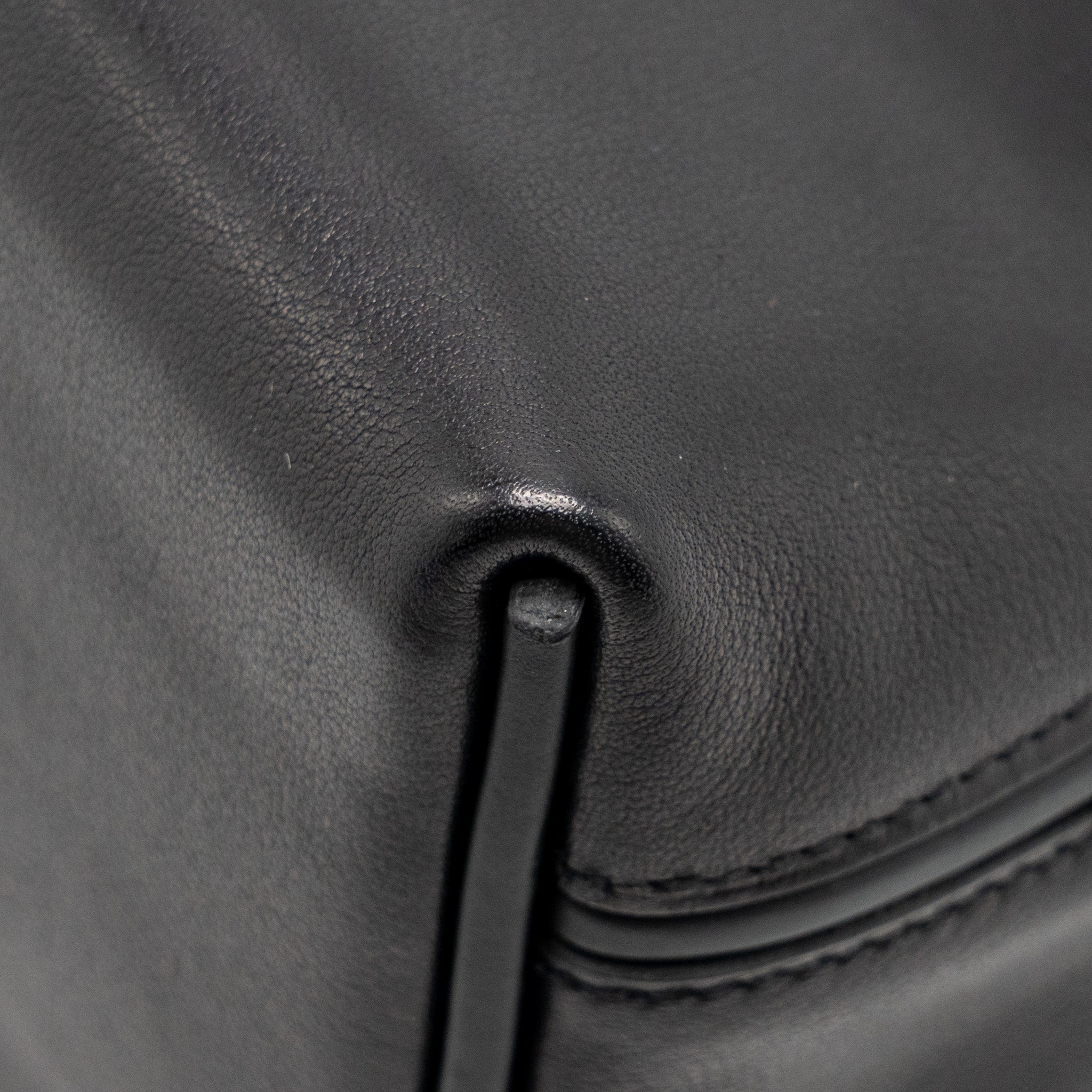hermes-mini-24-24-2424-21-bag-evercolor-swift-black-shw-stamp-k