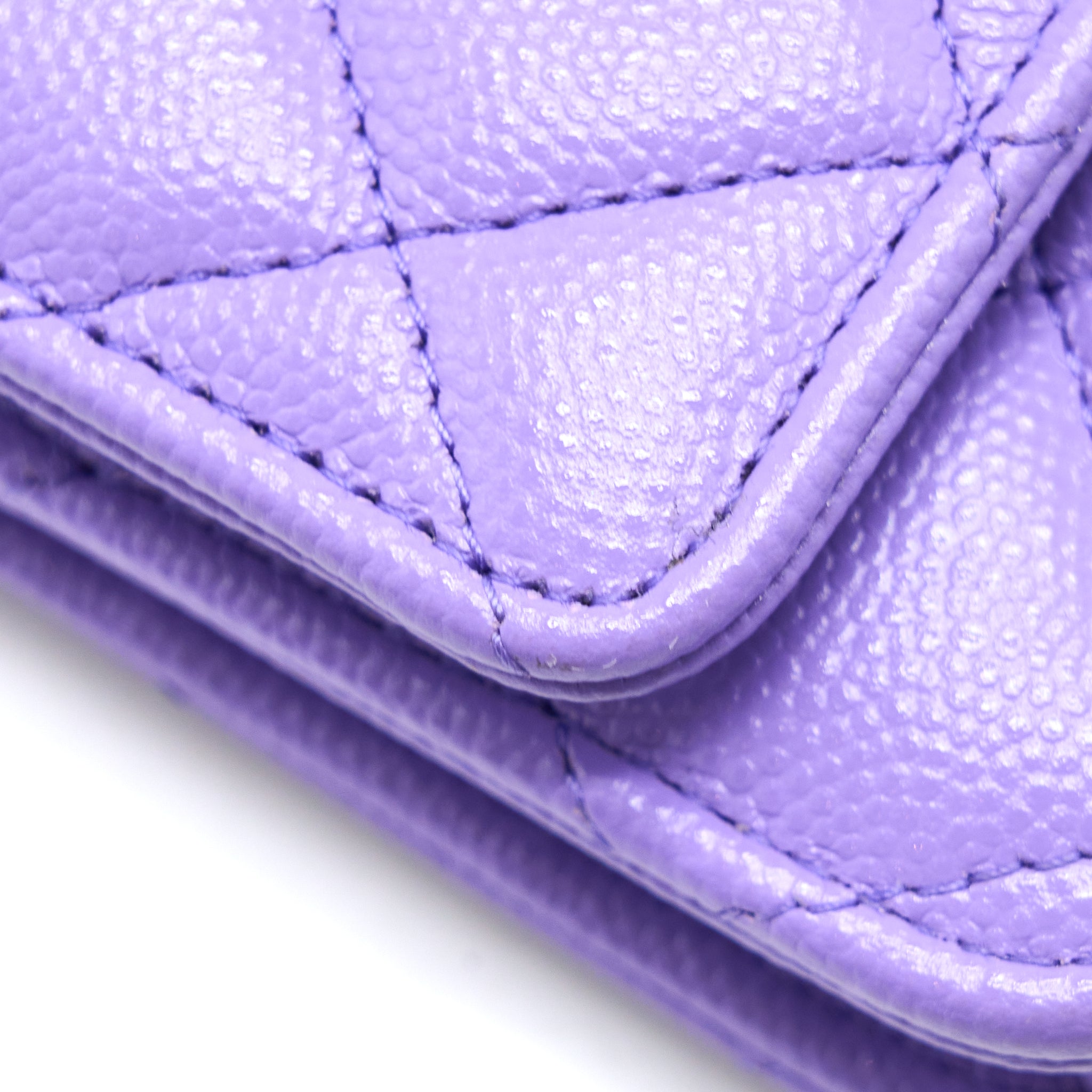 chanel-classic-wallet-on-chain-caviar-purple-lghw