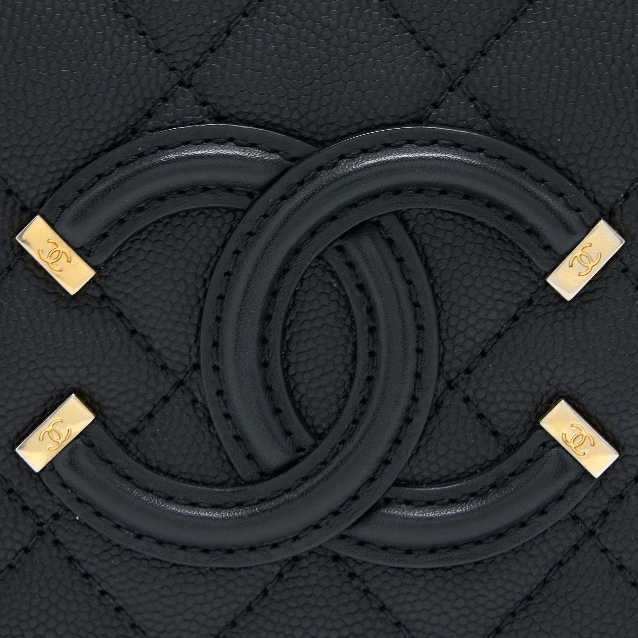 chanel-filigree-vanity-case-caviar-black-ghw