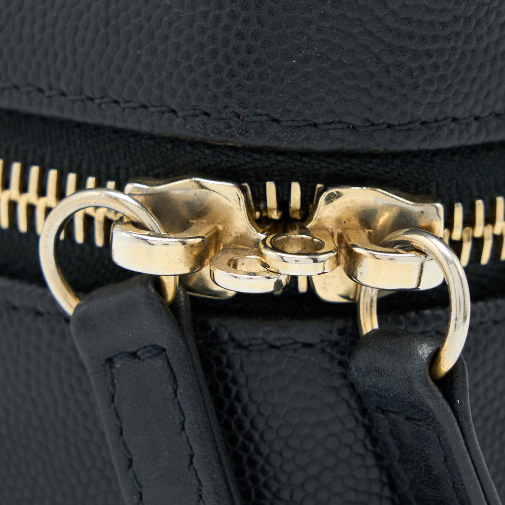 chanel-filigree-vanity-case-caviar-black-ghw