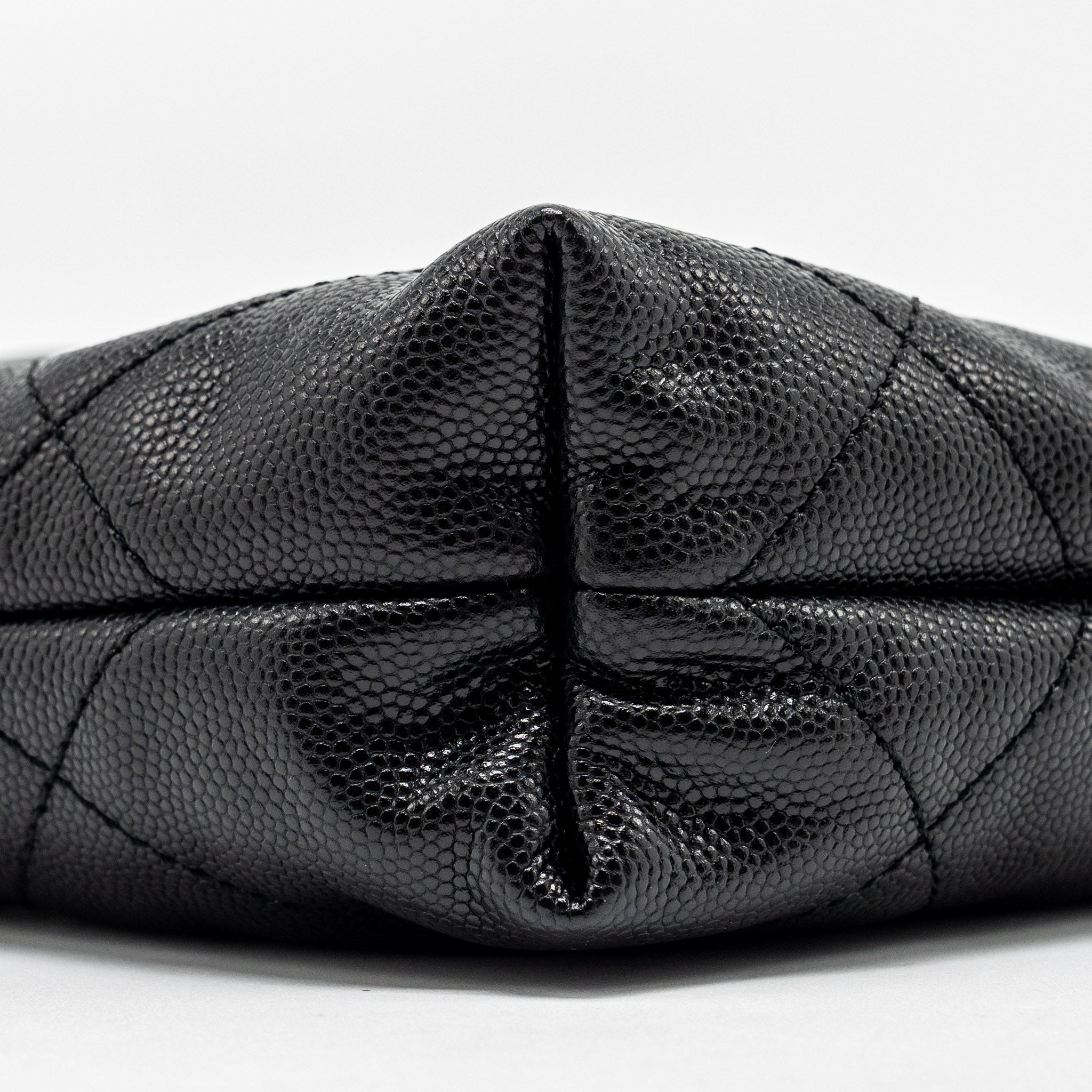 chanel-mini-22-bag-caviar-black-ghw-microchip-1