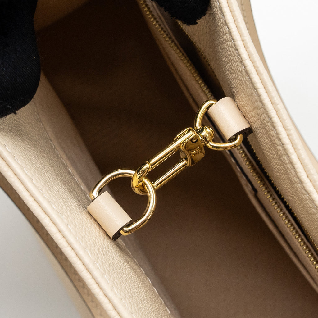 louis-vuitton-onthego-mm-empreinte-leather-white-ghw-new-version