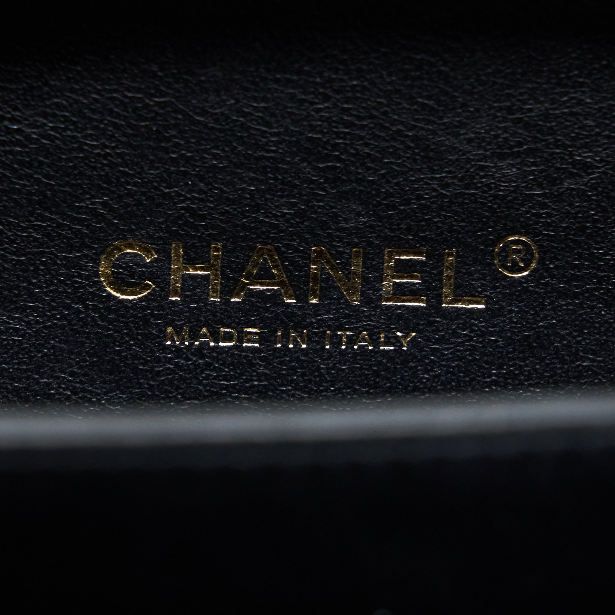 chanel-filigree-vanity-case-caviar-black-ghw