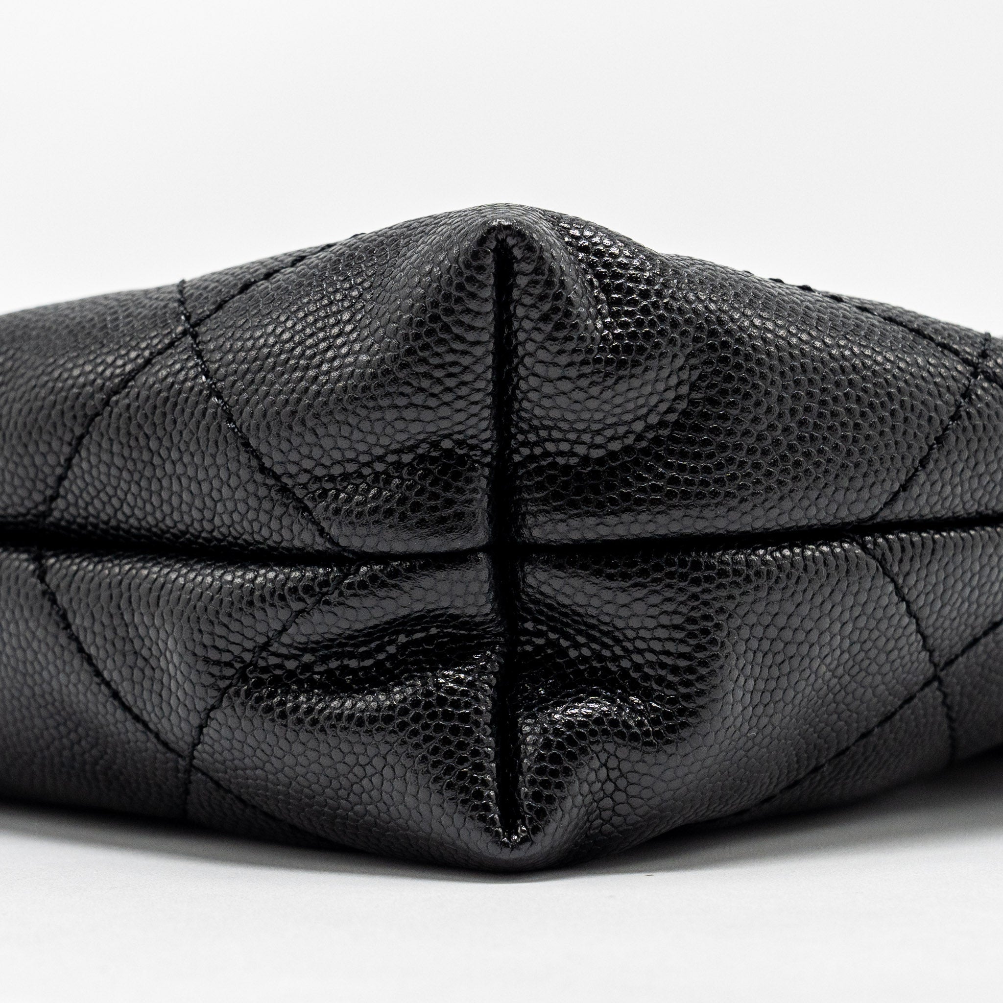 chanel-mini-22-bag-caviar-black-ghw-microchip-1