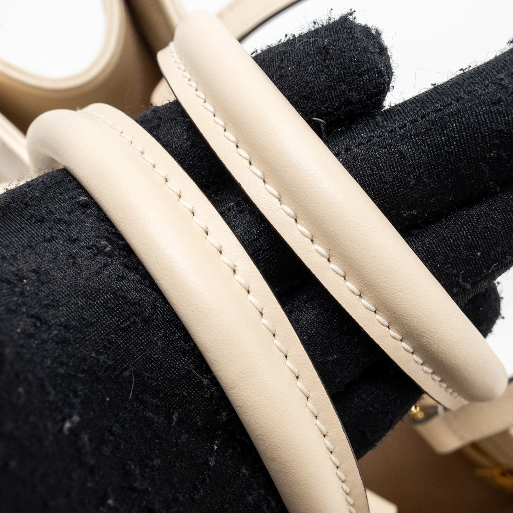 louis-vuitton-onthego-mm-empreinte-leather-white-ghw-new-version