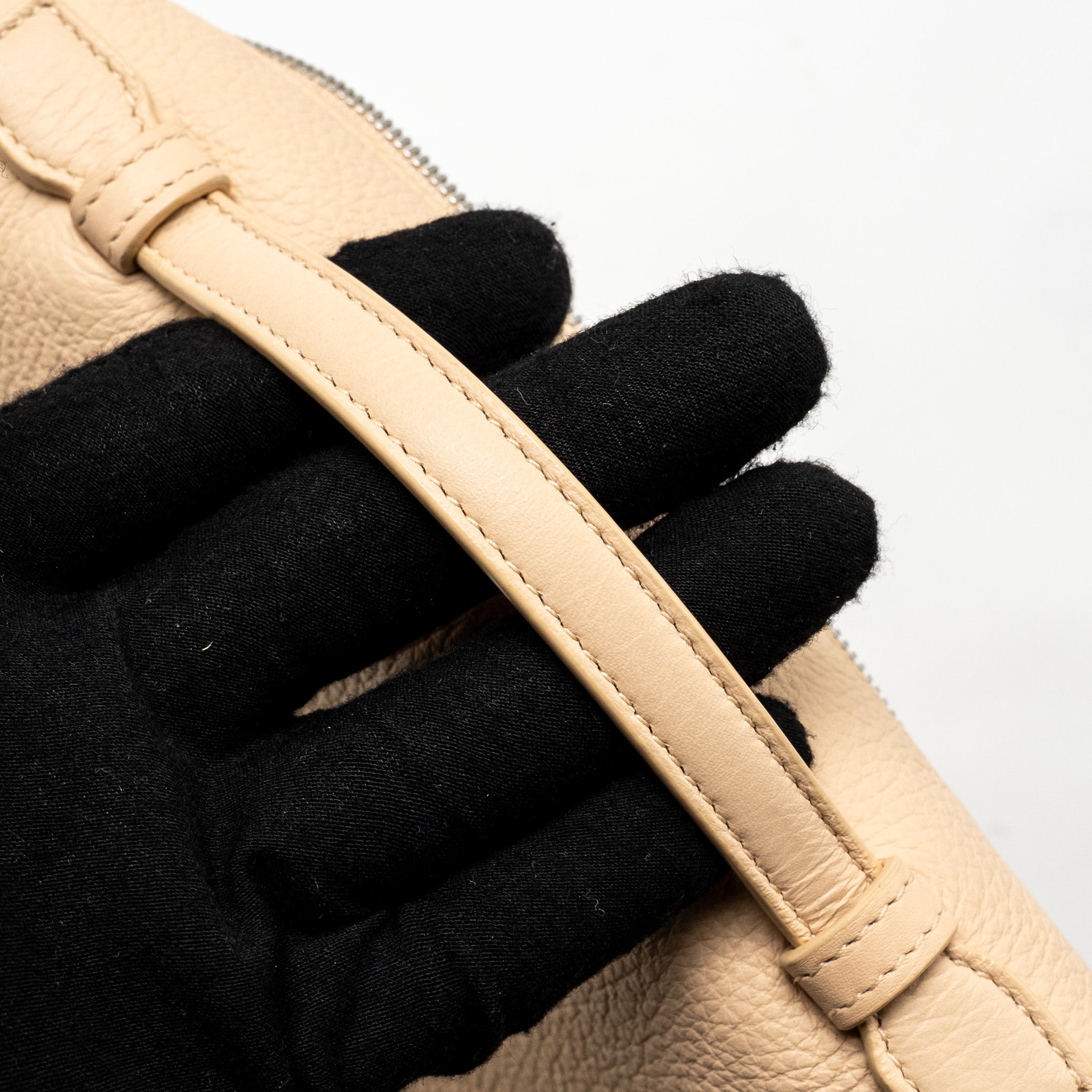 loro-piana-extra-pocket-l19-grained-calfskin-light-pink-shw