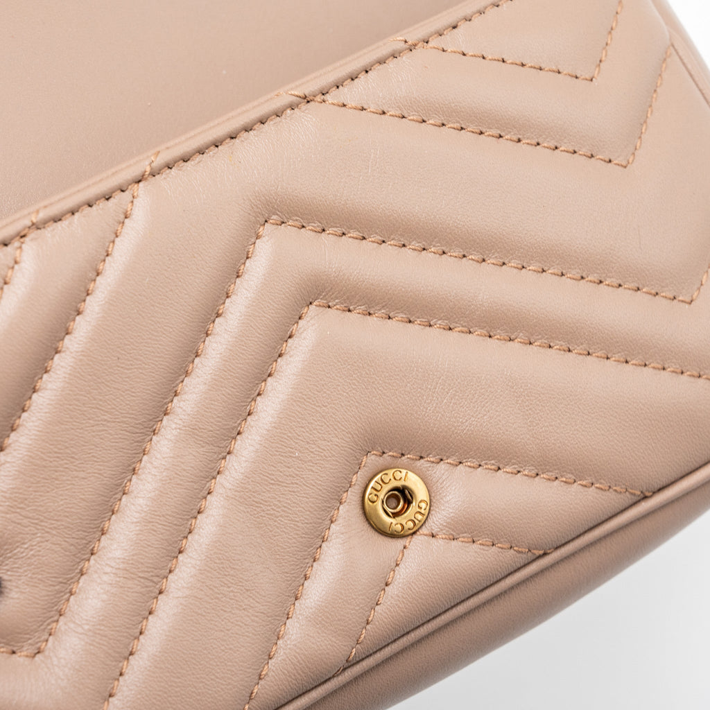 gucci-super-mini-gg-marmont-bag-calfskin-beige-ghw