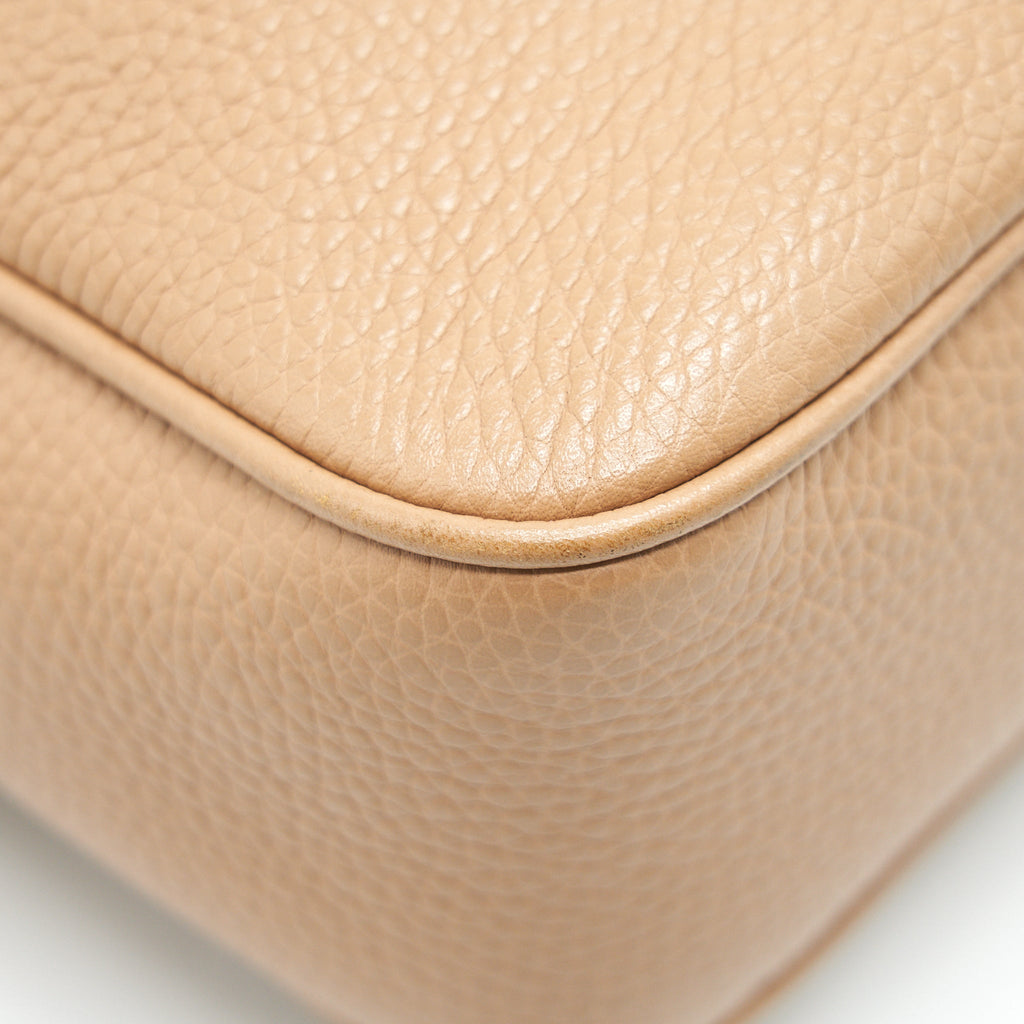gucci-soho-camera-bag-beige-1