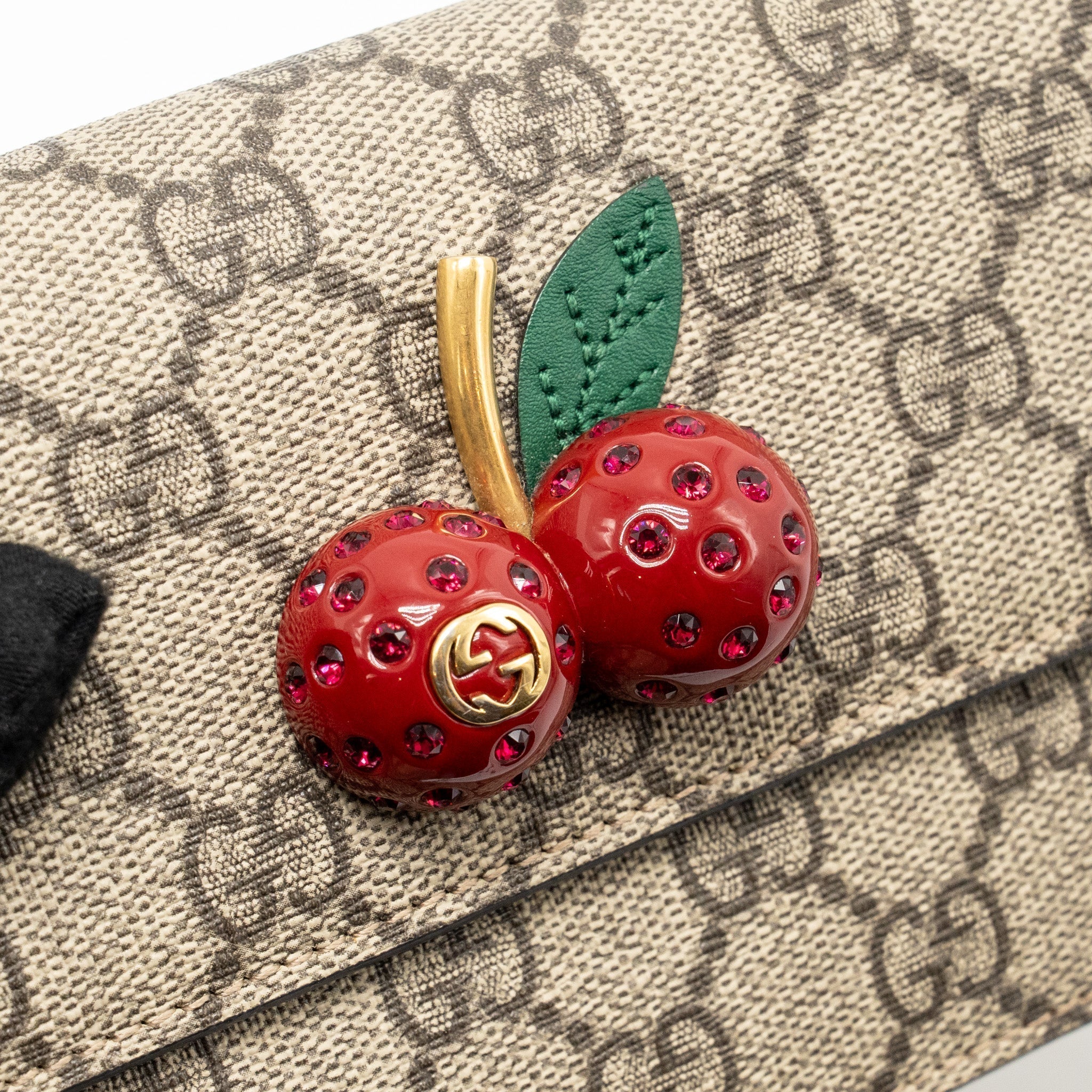 gucci-supreme-mini-bag-cherries-gg-supreme-canvas-ghw-1