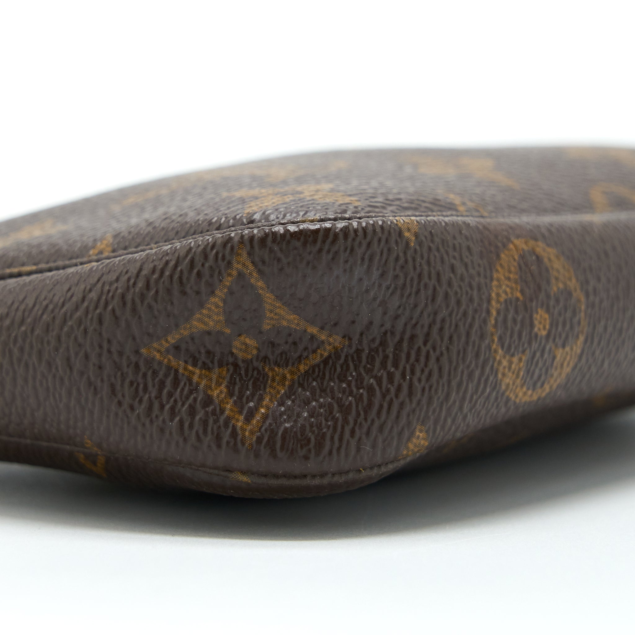 louis-vuitton-mini-pochette-accessories-monogram-canvas-ghw-2