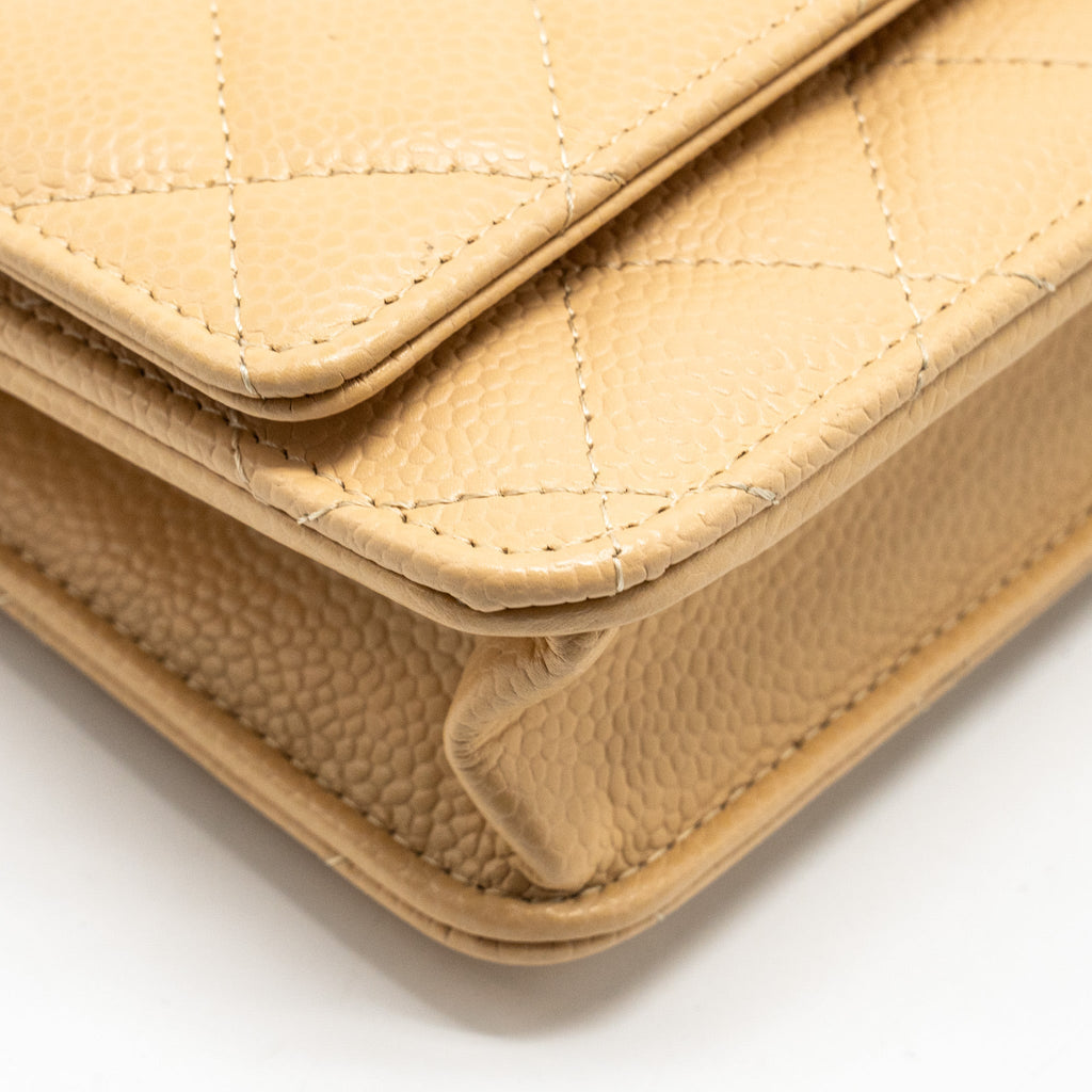chanel-classic-wallet-on-chain-caviar-beige-shw-microchip