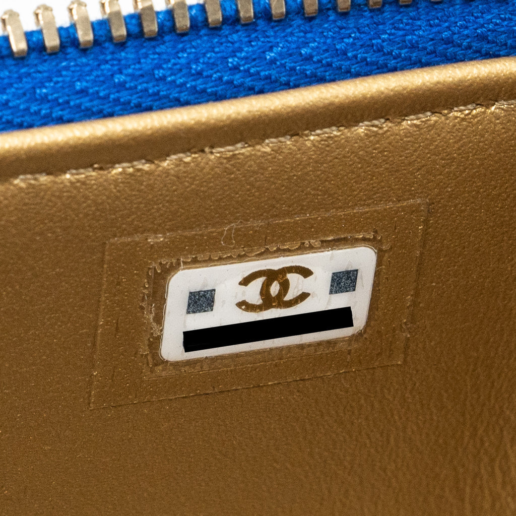 chanel-pearl-crush-mini-vanity-lambskin-blue-ghwmicrochip