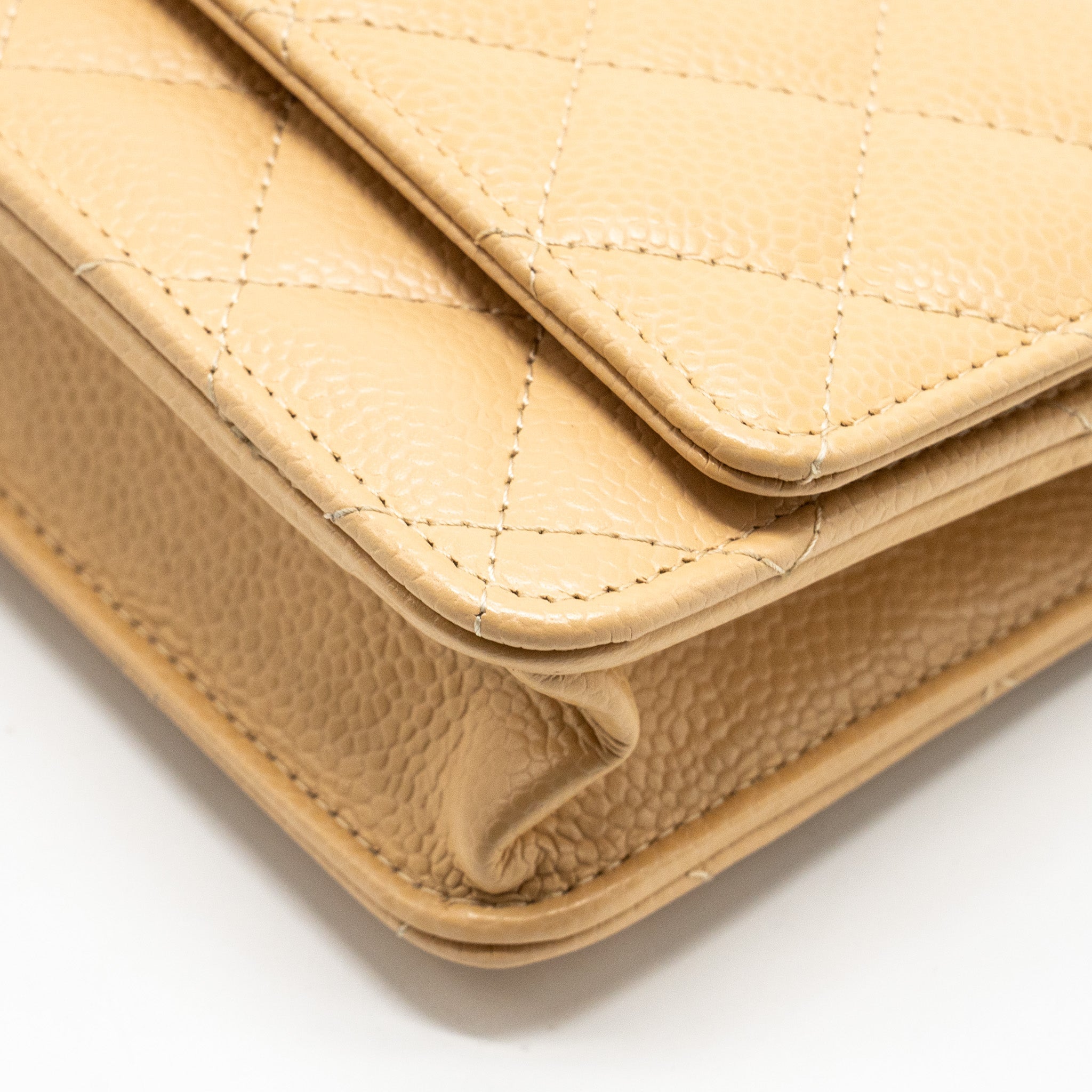 chanel-classic-wallet-on-chain-caviar-beige-shw-microchip