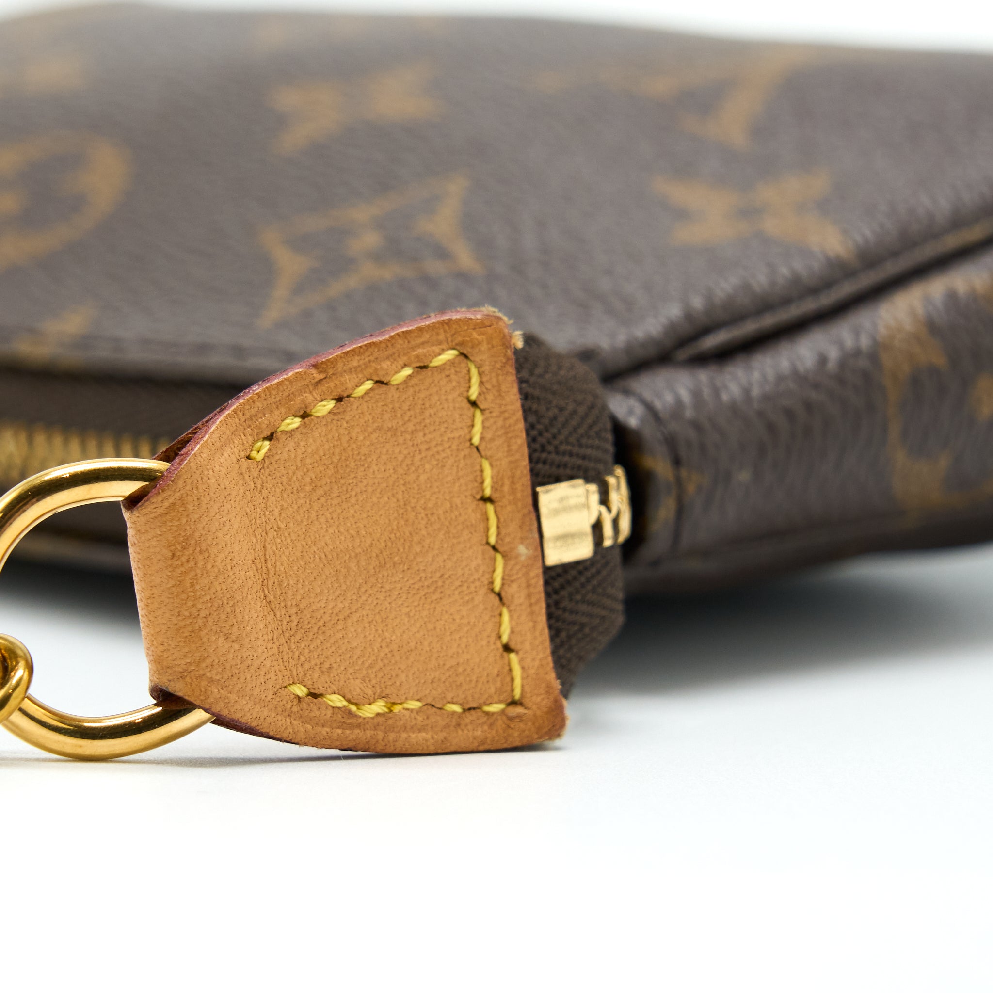 louis-vuitton-mini-pochette-accessories-monogram-canvas-ghw-2