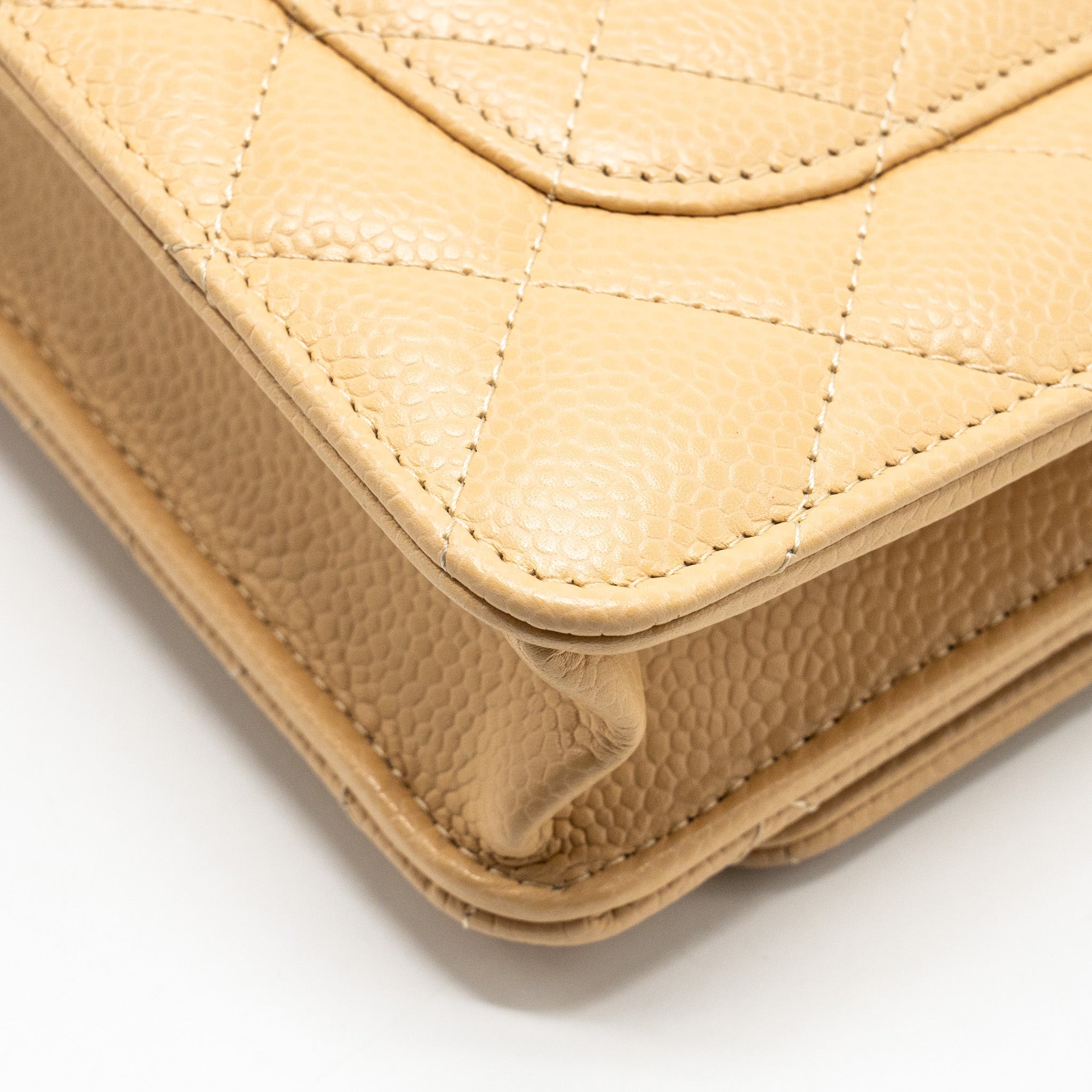 chanel-classic-wallet-on-chain-caviar-beige-shw-microchip