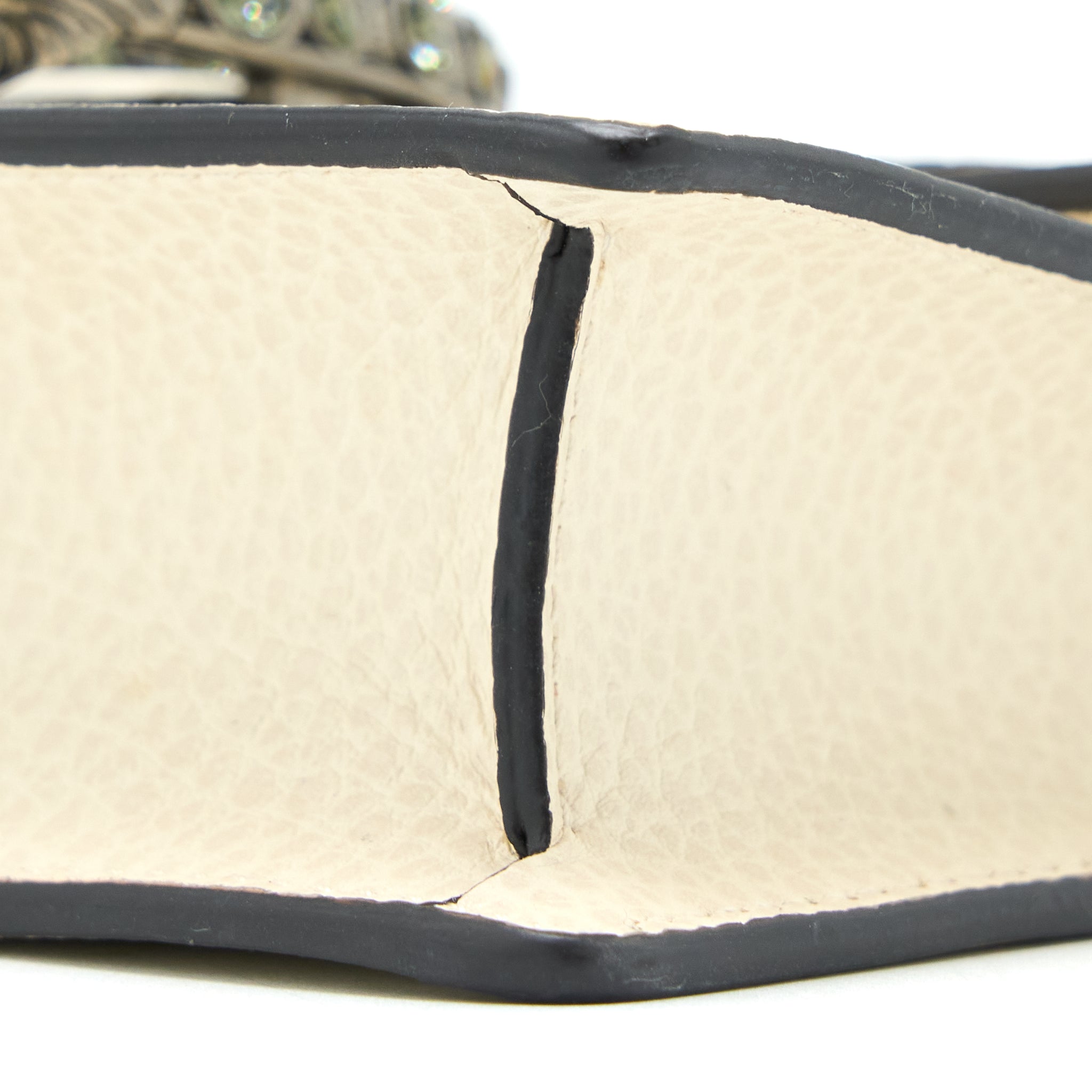 gucci-super-mini-dionysus-calfskin-white-shw