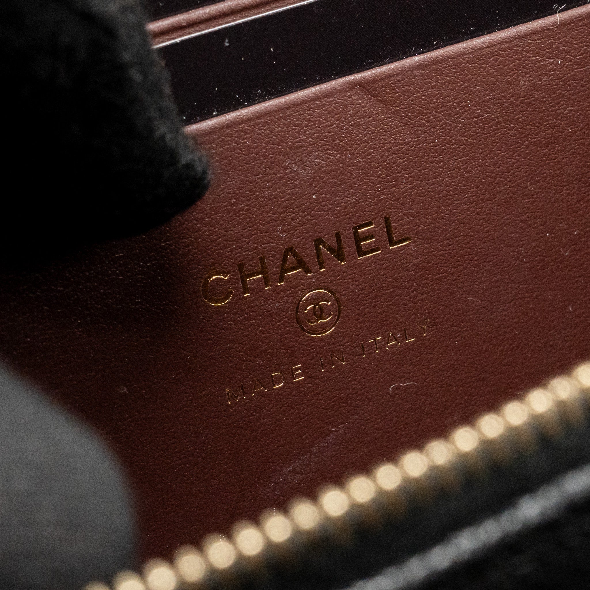 chanel-25p-cc-top-handle-vanity-with-chain-caviar-black-lghwmicrochip