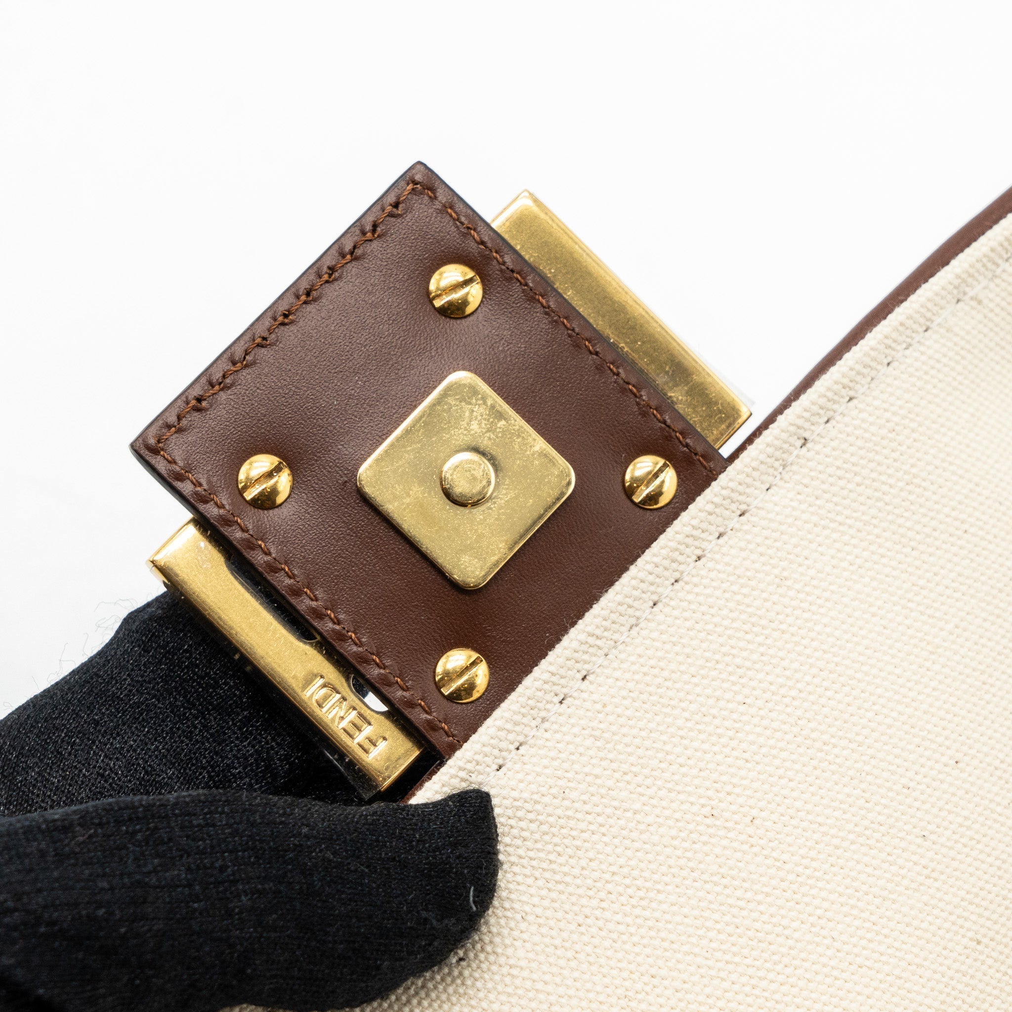 fendi-baguette-bag-canvas-mulcicolor-beige-brown-ghw