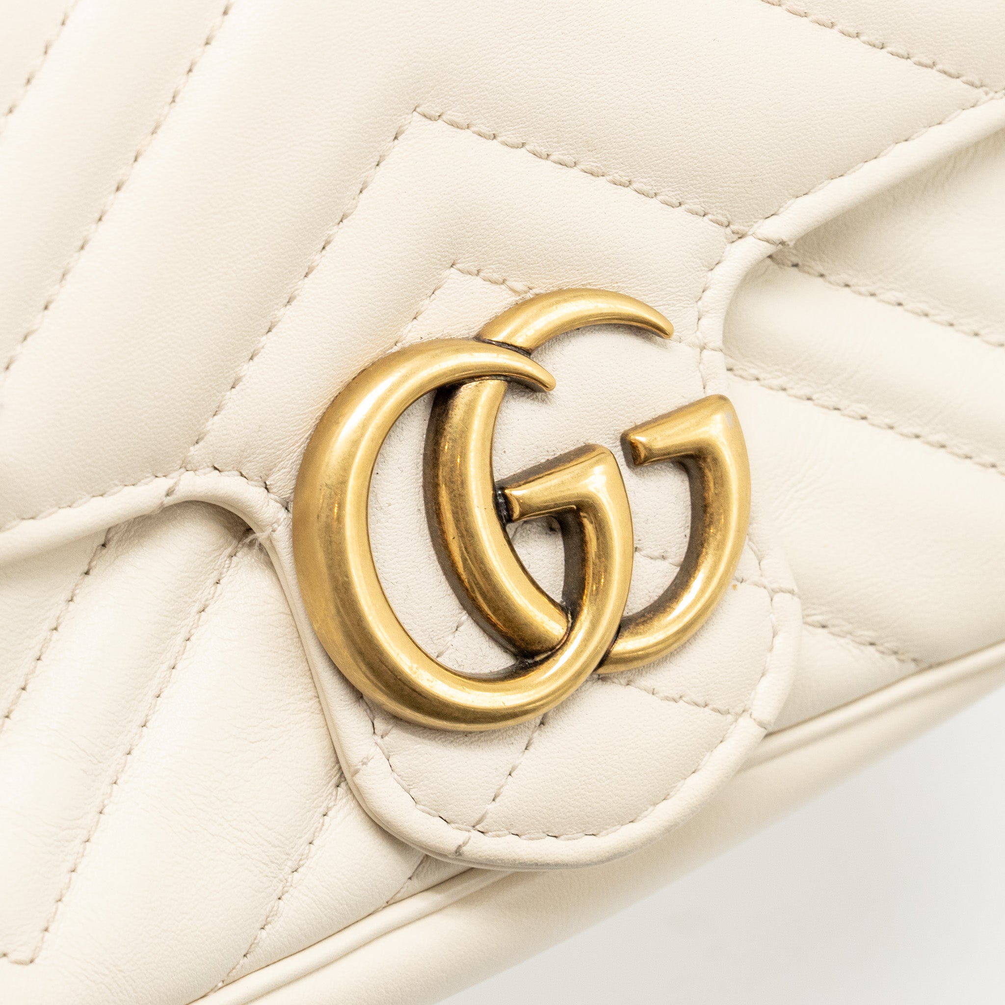 gucci-gg-marmont-super-mini-calfskin-white-ghw-1