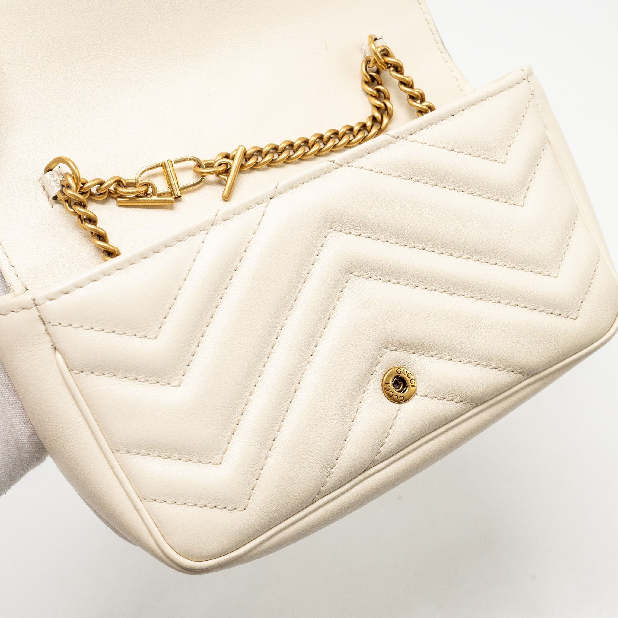 gucci-gg-marmont-super-mini-calfskin-white-ghw-1