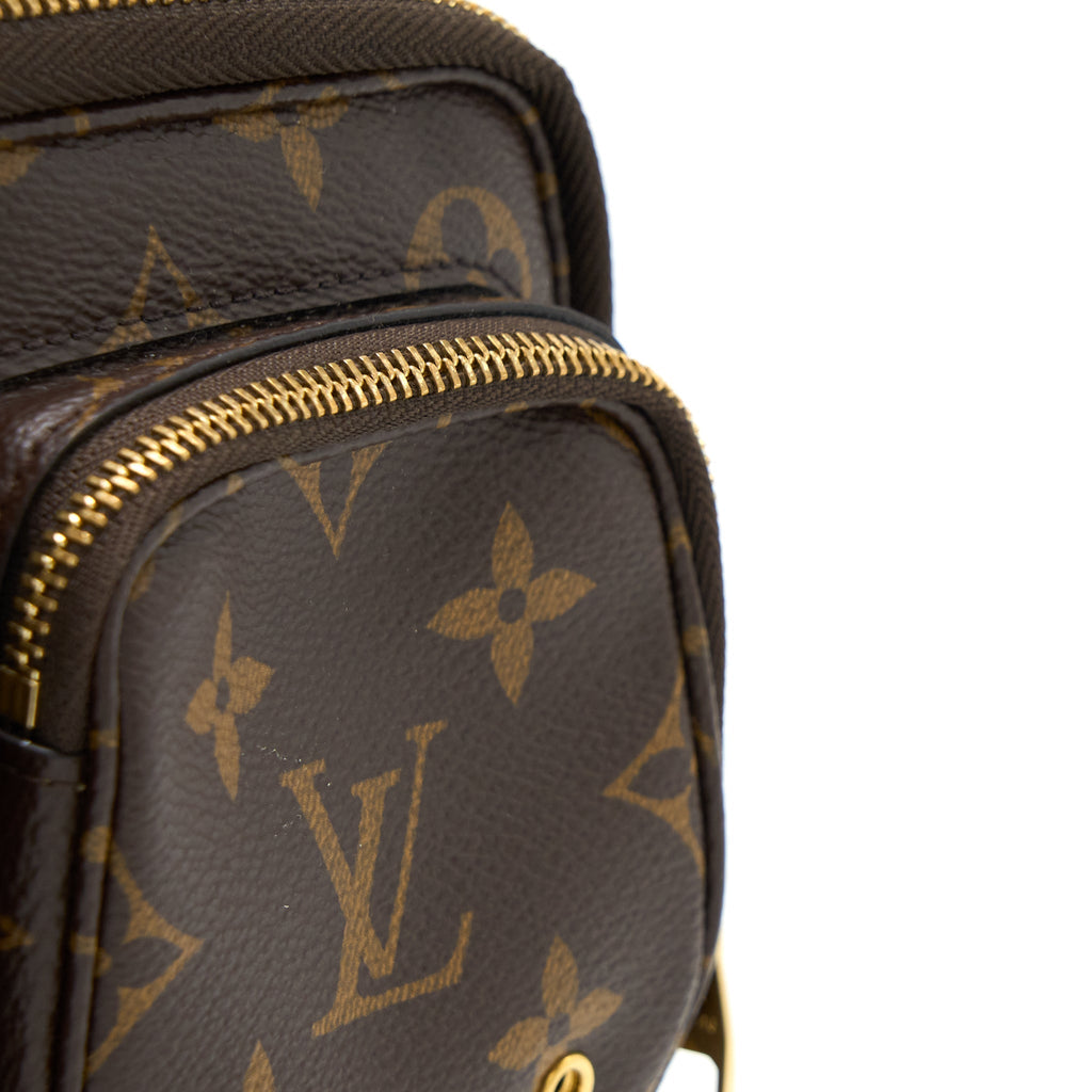 louis-vuitton-utility-crossbody-bag-monogram-canvas-ghw