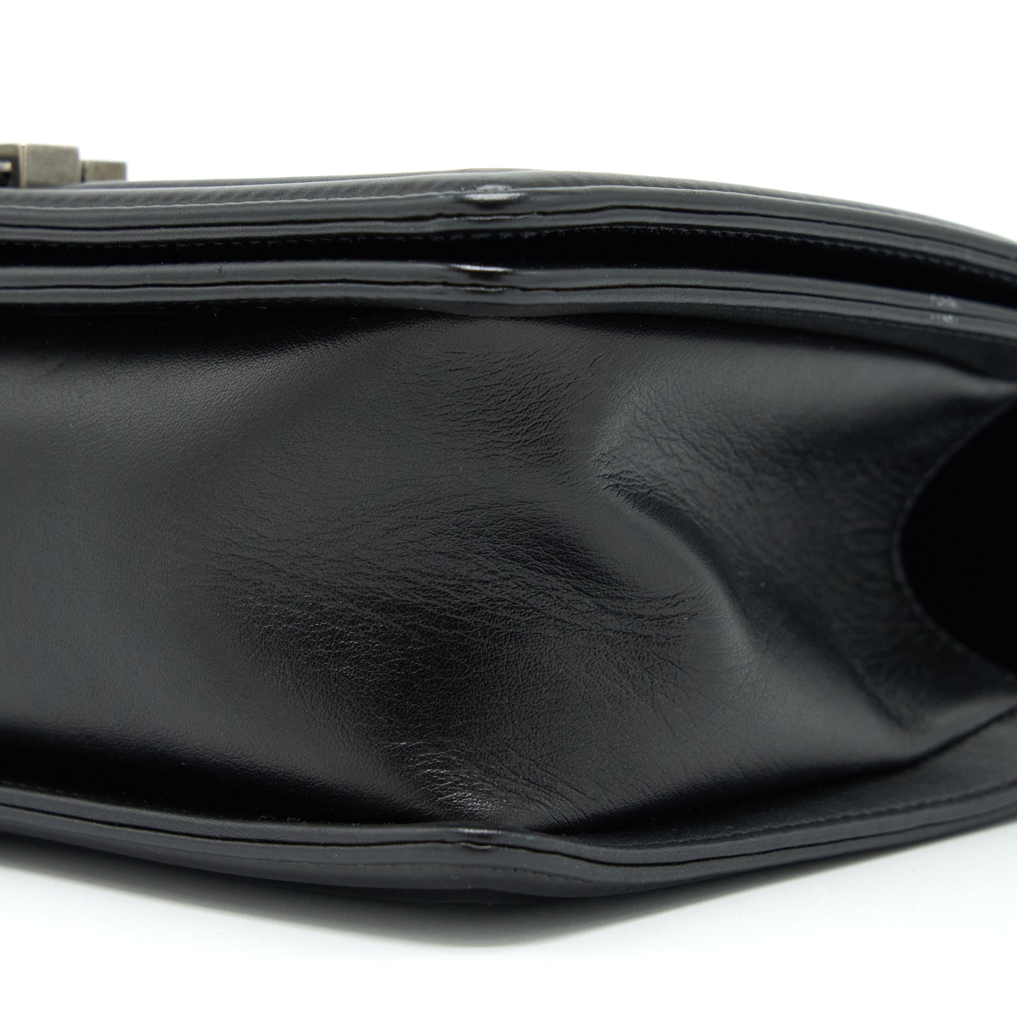 chanel-medium-boy-bag-calfskin-black-ruthenium-black-hardware