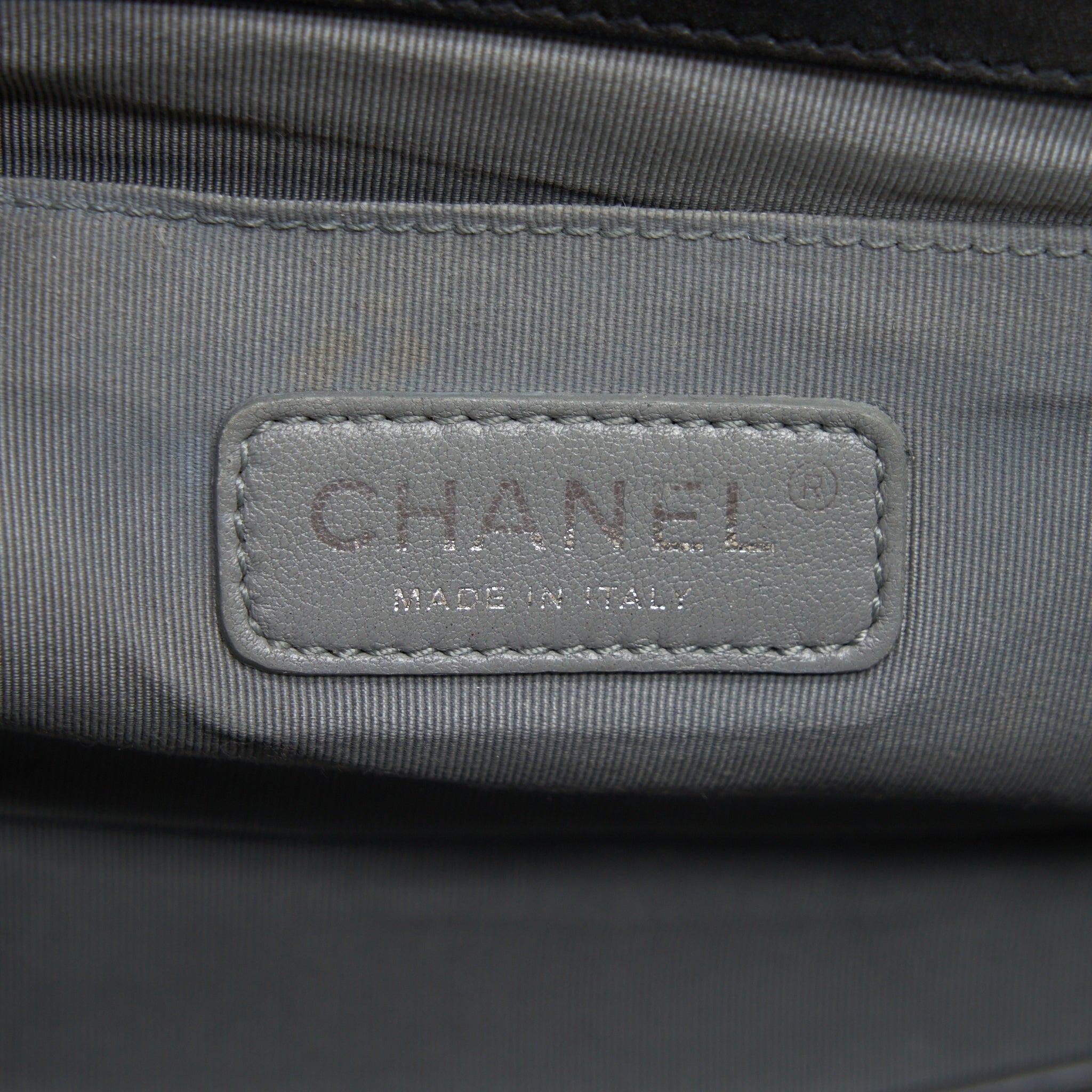chanel-medium-boy-bag-calfskin-black-ruthenium-black-hardware