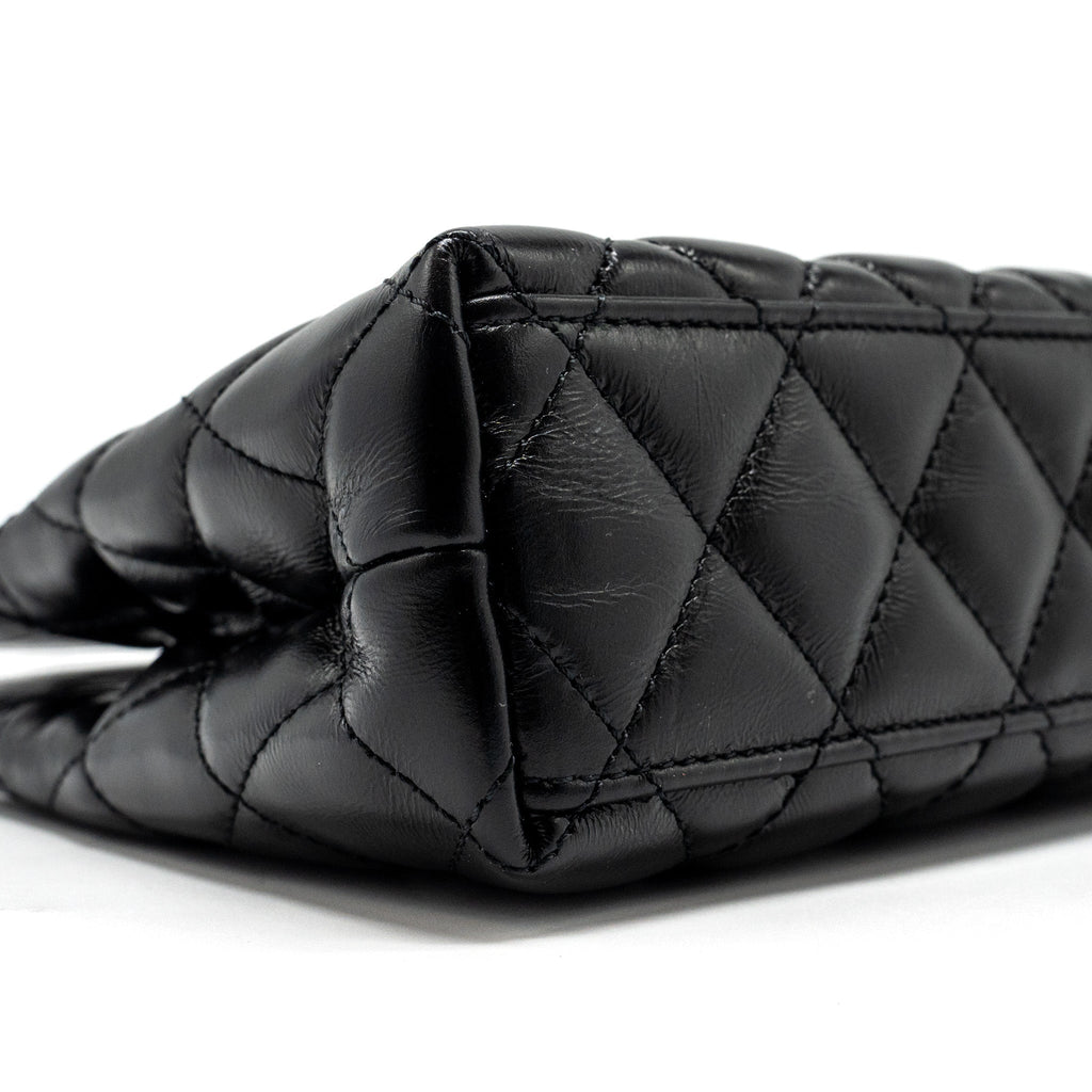 chanel-24a-mini-shopping-tote-mini-kelly-calfskin-black-ghwmicrochip