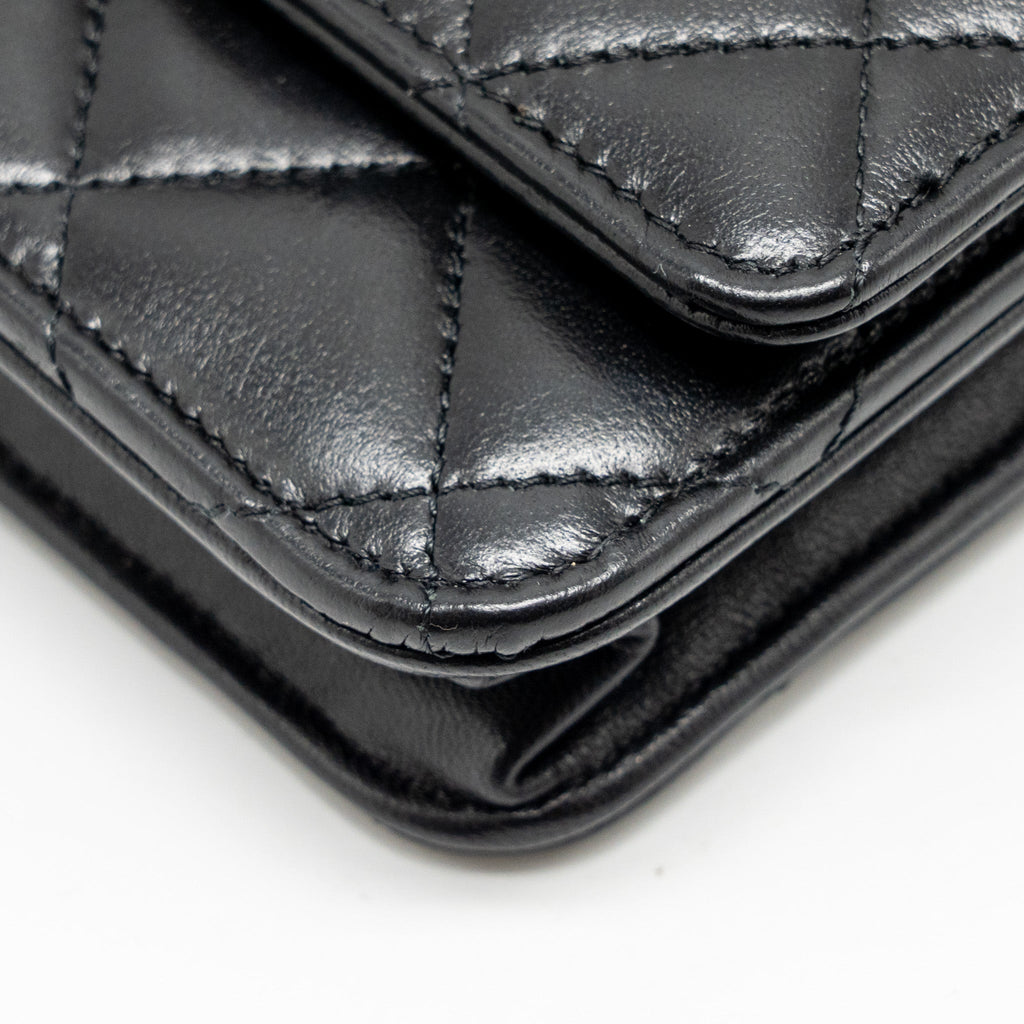 chanel-trendy-cc-wallet-on-chain-lambskin-black-lghw-microchip-1