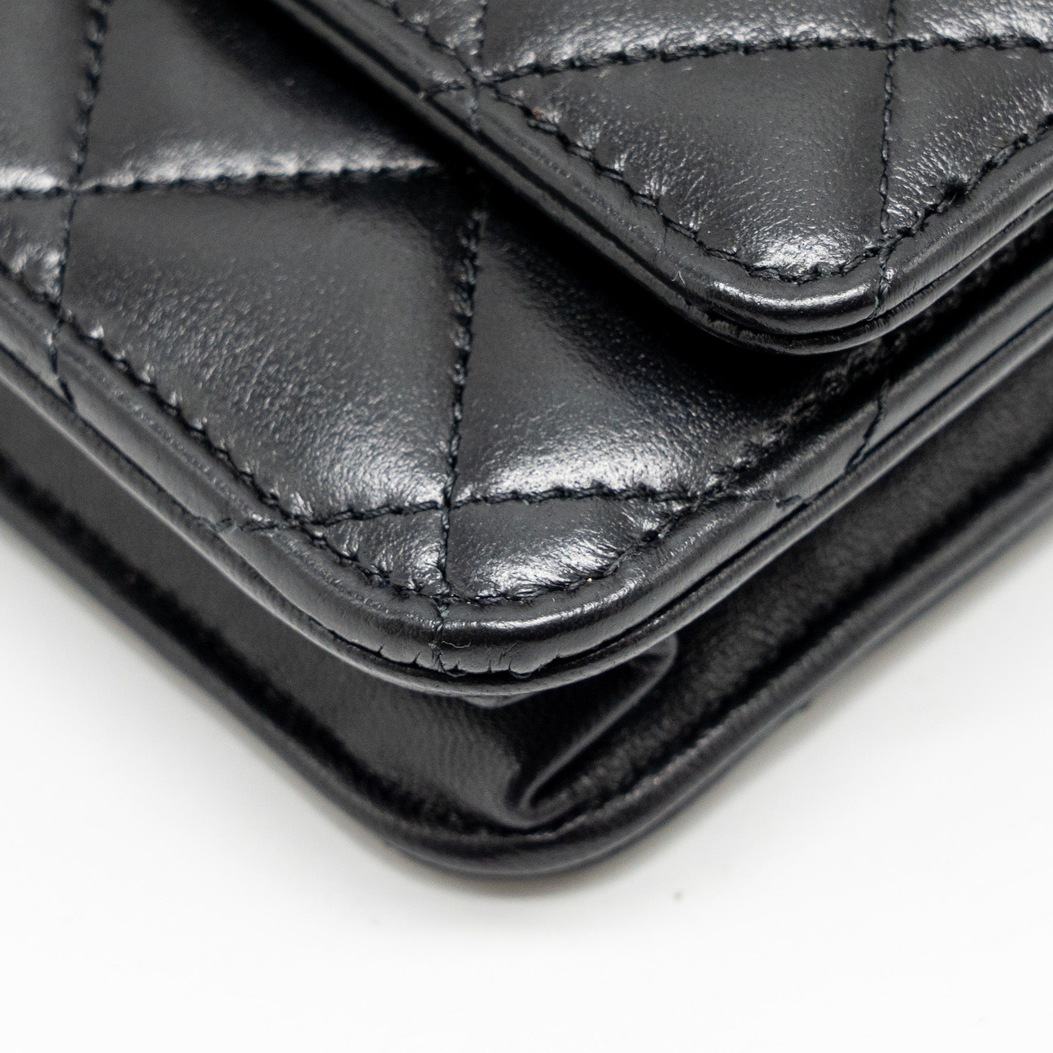 chanel-trendy-cc-wallet-on-chain-lambskin-black-lghw-microchip-1