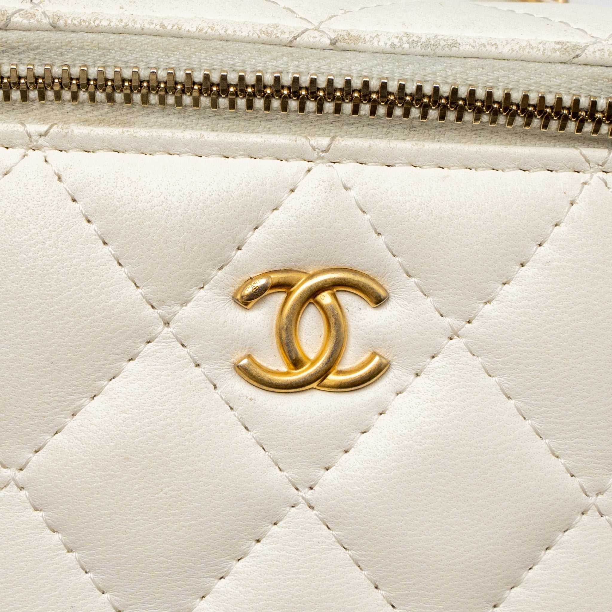 chanel-pearl-crush-mini-vanity-lambskin-white-brushed-ghw
