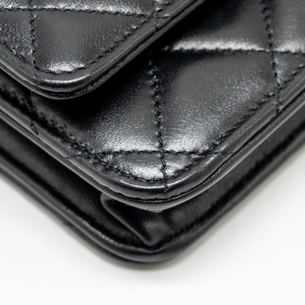 chanel-trendy-cc-wallet-on-chain-lambskin-black-lghw-microchip-1