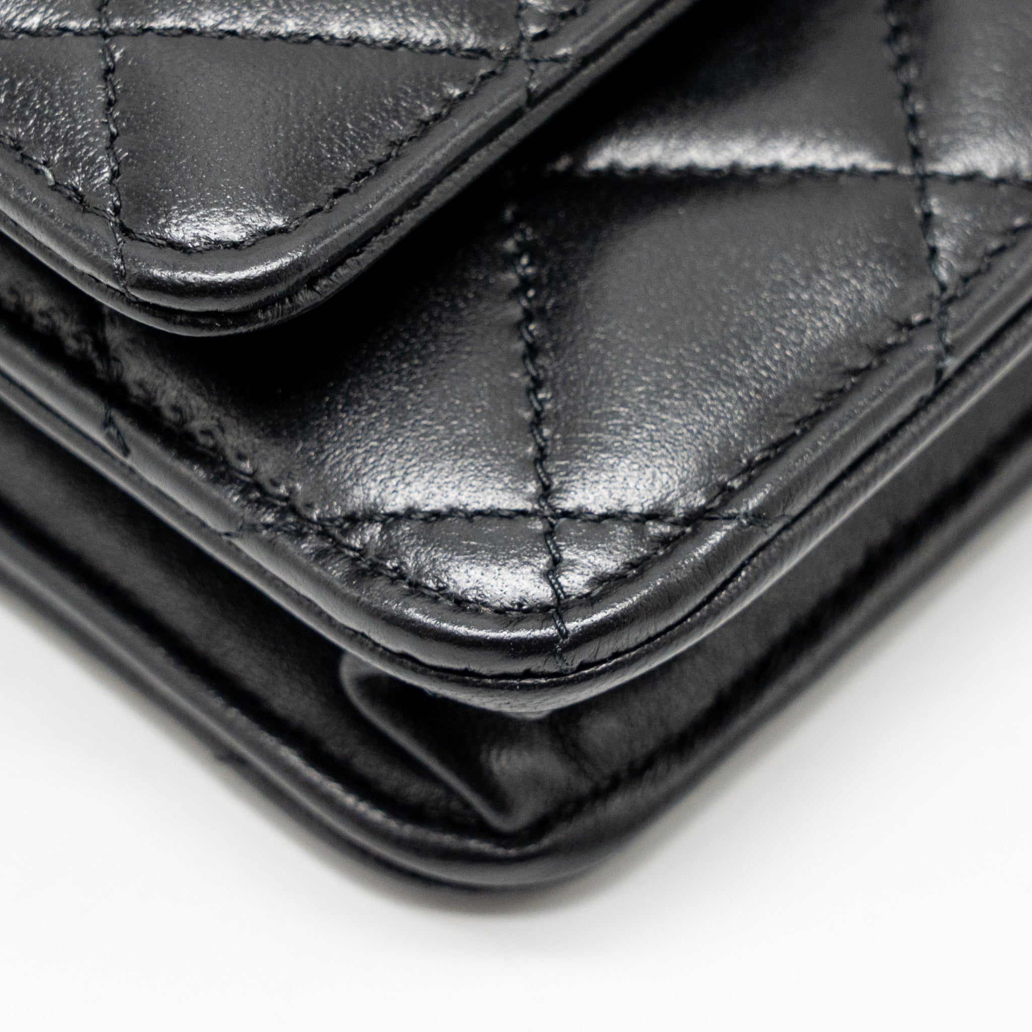 chanel-trendy-cc-wallet-on-chain-lambskin-black-lghw-microchip-1