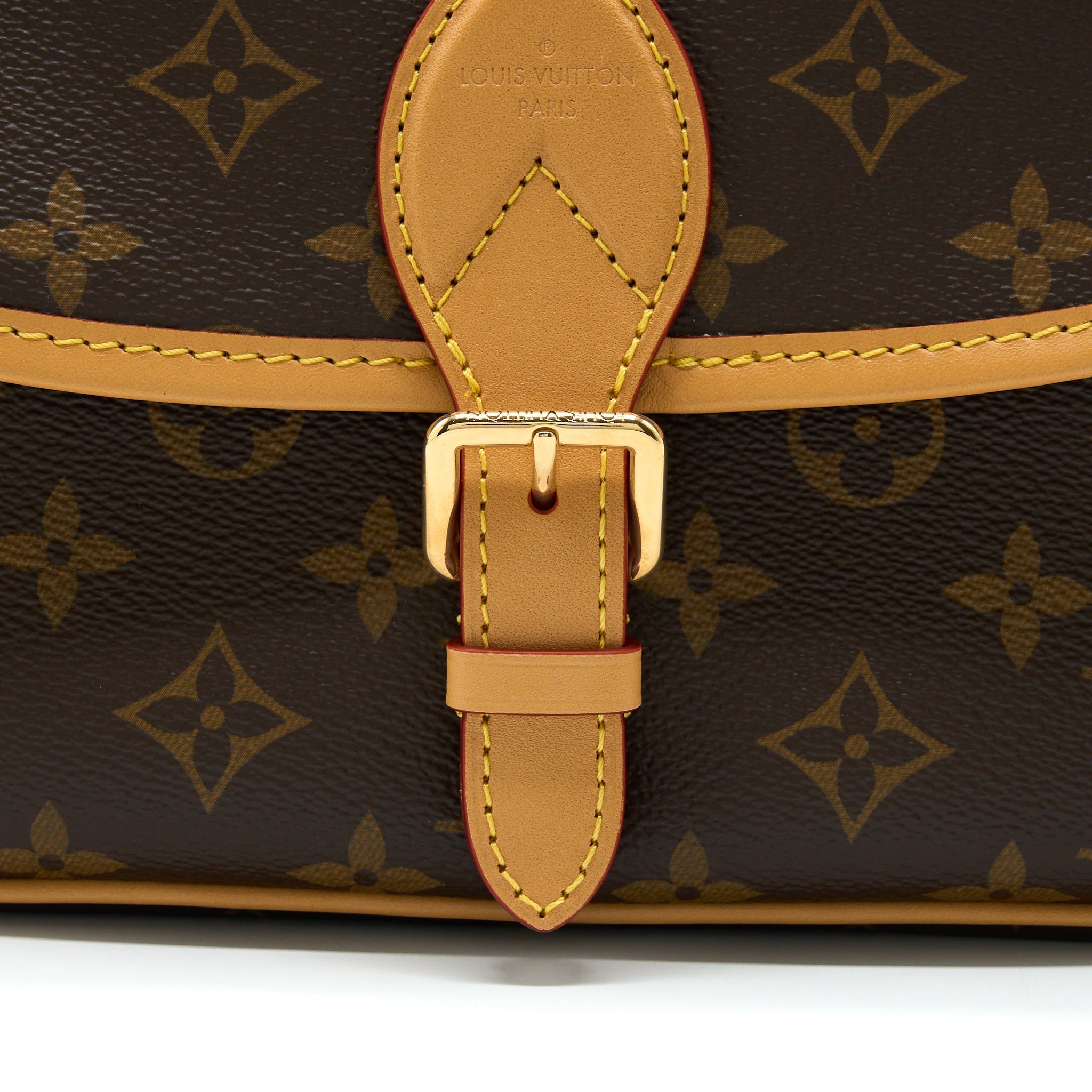 louis-vuitton-diane-monogram-canvas-fuchsia-ghw