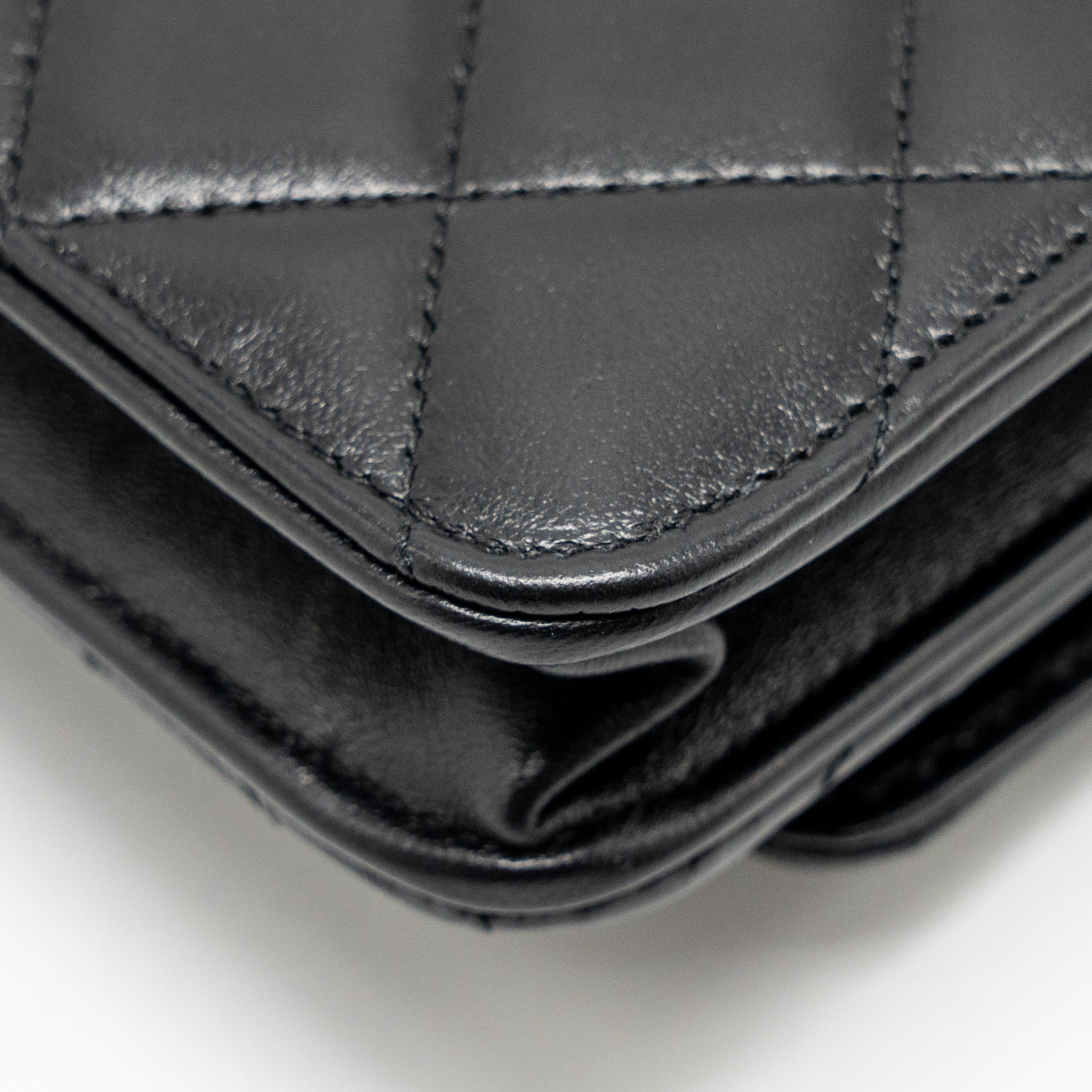 chanel-trendy-cc-wallet-on-chain-lambskin-black-lghw-microchip-1