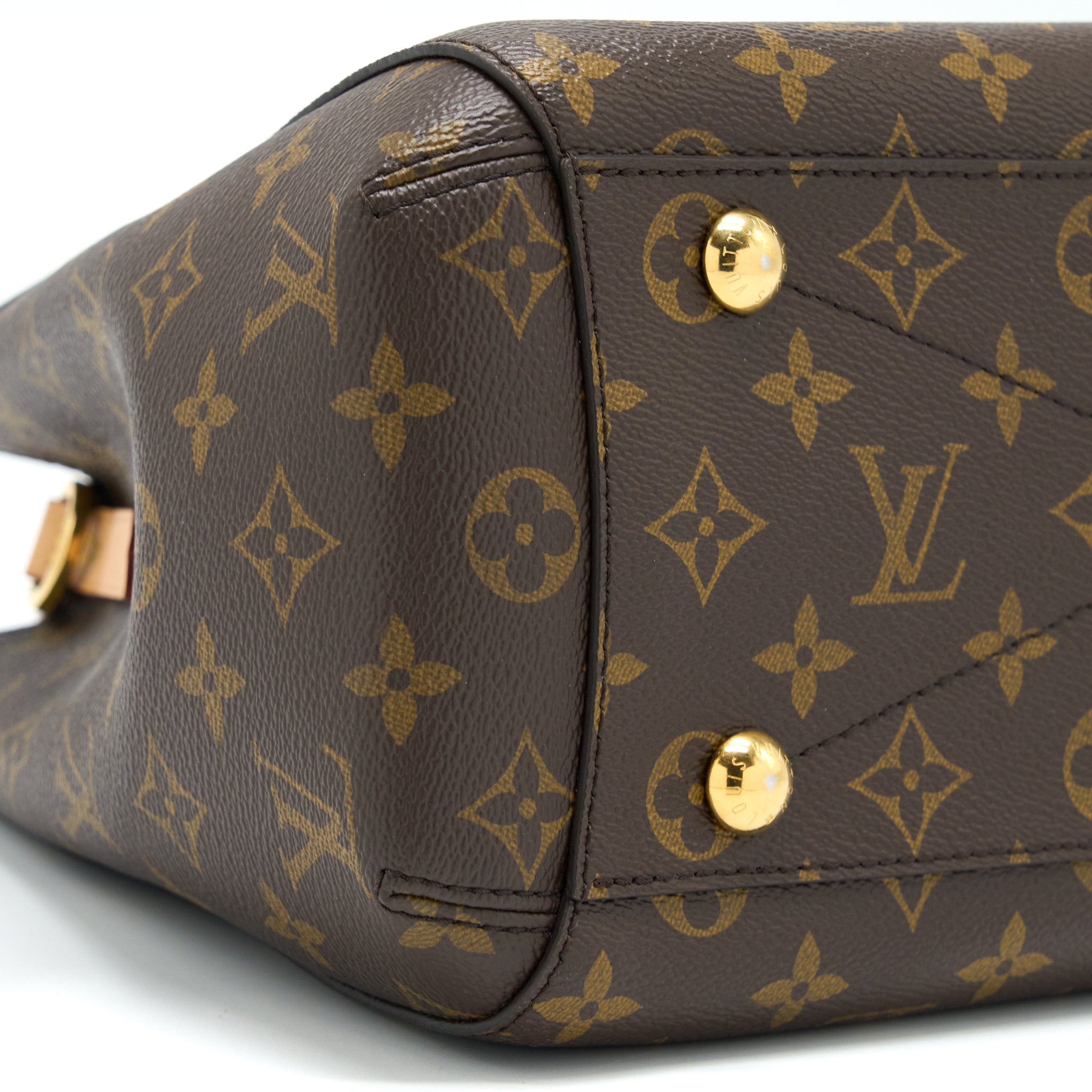 louis-vuitton-montaigne-mm-monogram-canvas-ghw