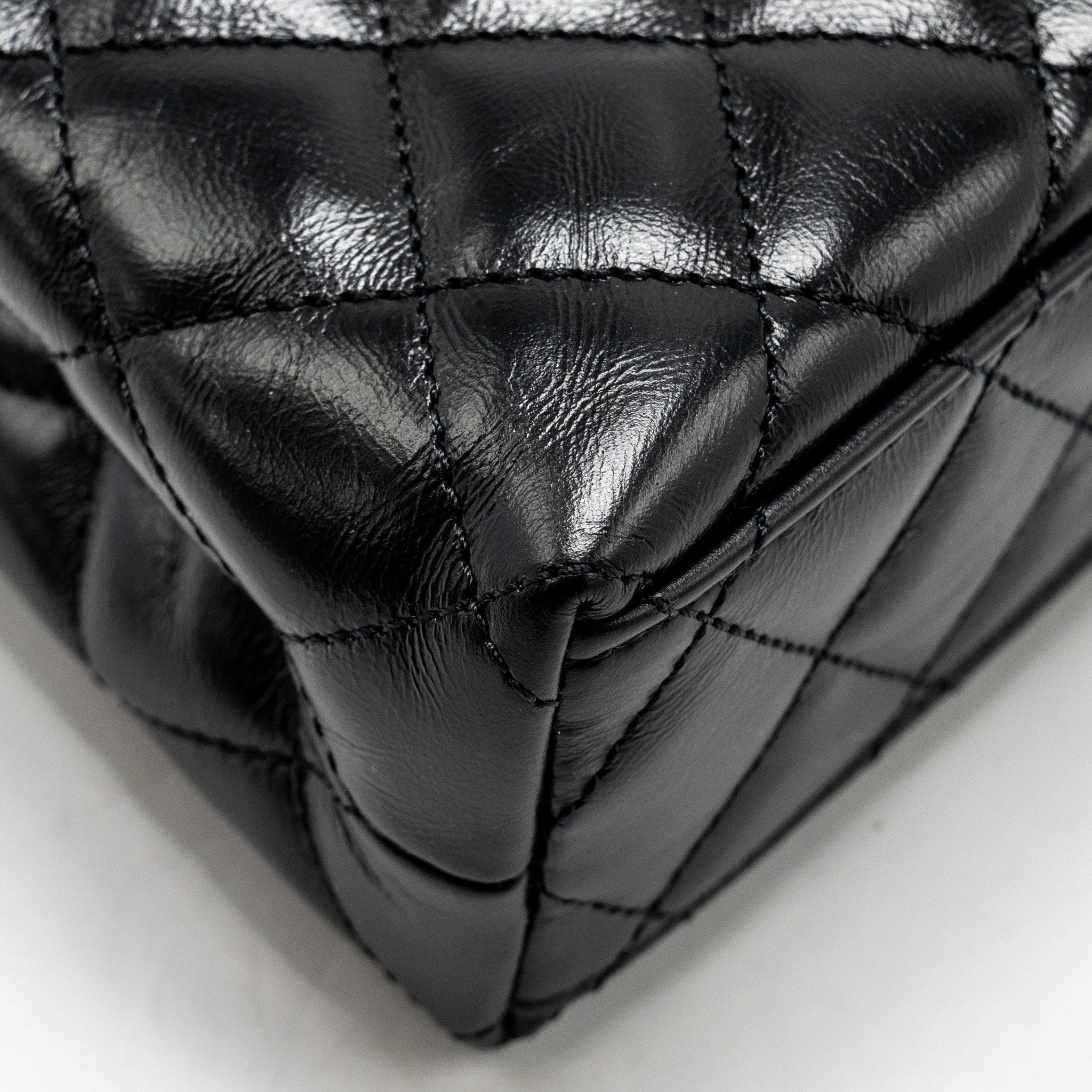 chanel-24a-mini-shopping-tote-mini-kelly-calfskin-black-ghwmicrochip