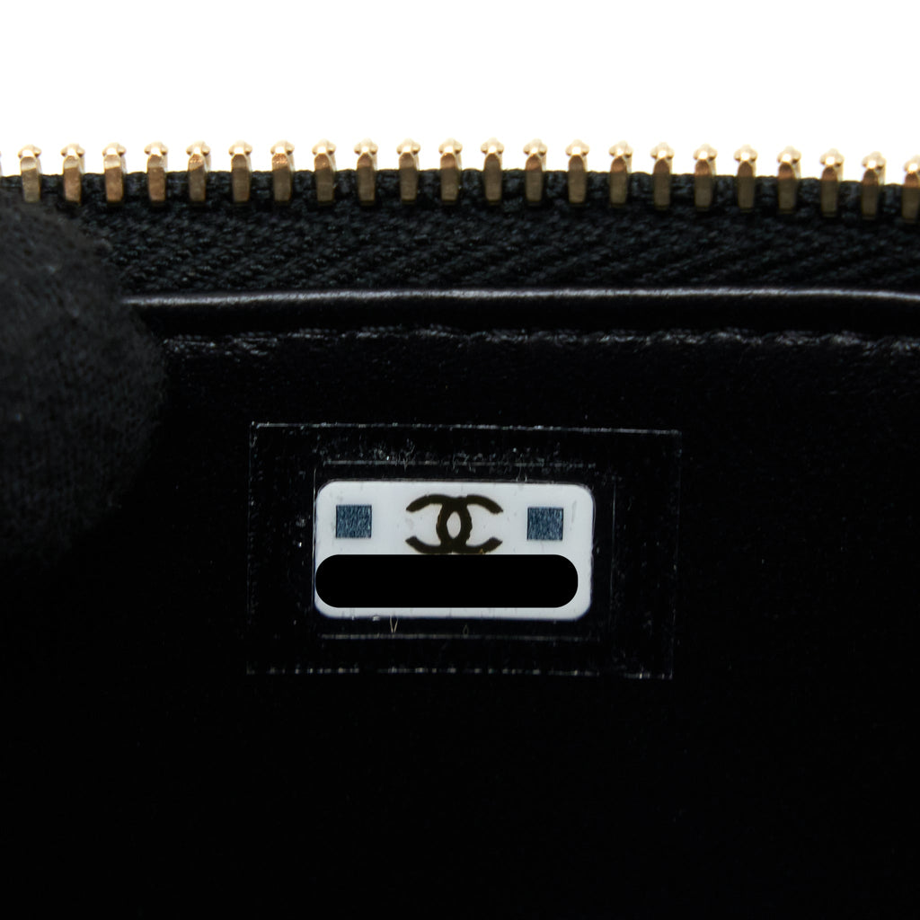 chanel-23p-coco-love-mini-vanity-case-caviar-black-ghw-microchip