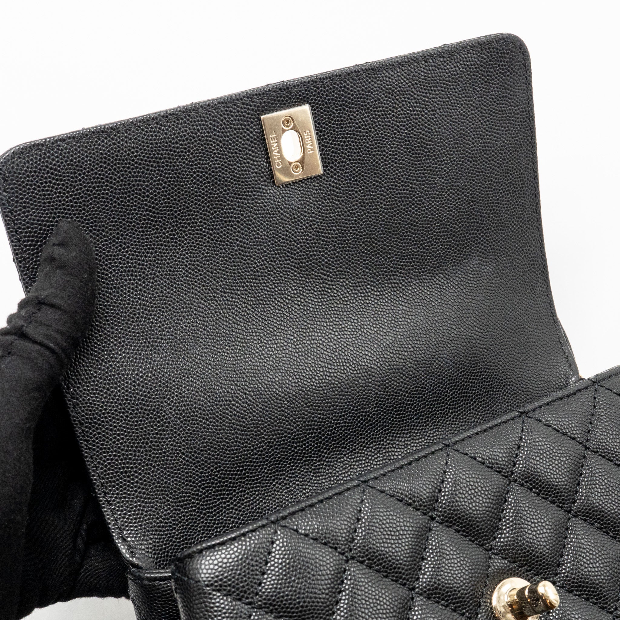 chanel-small-coco-handle-caviar-black-lghw-microchip-17