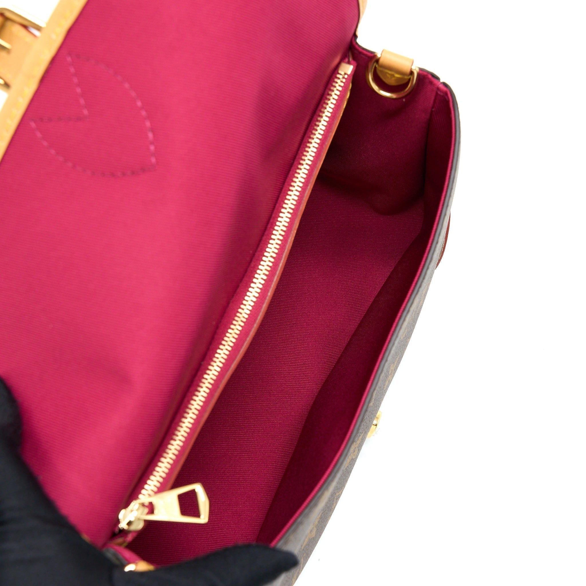 louis-vuitton-diane-monogram-canvas-fuchsia-ghw