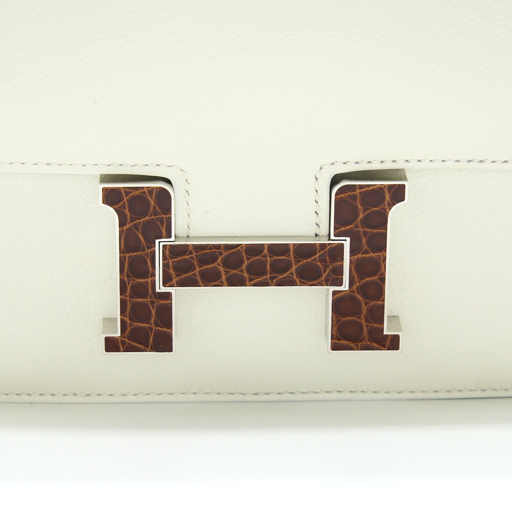 hermes-mini-constance-evercolor-blanc-alligator-buckle-terre-stamp-u
