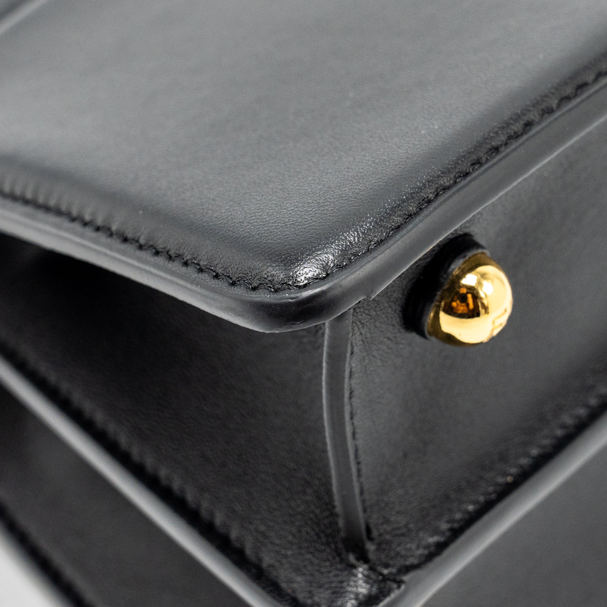 fendi-peekaboo-iseeu-petit-lambskin-black-ghw