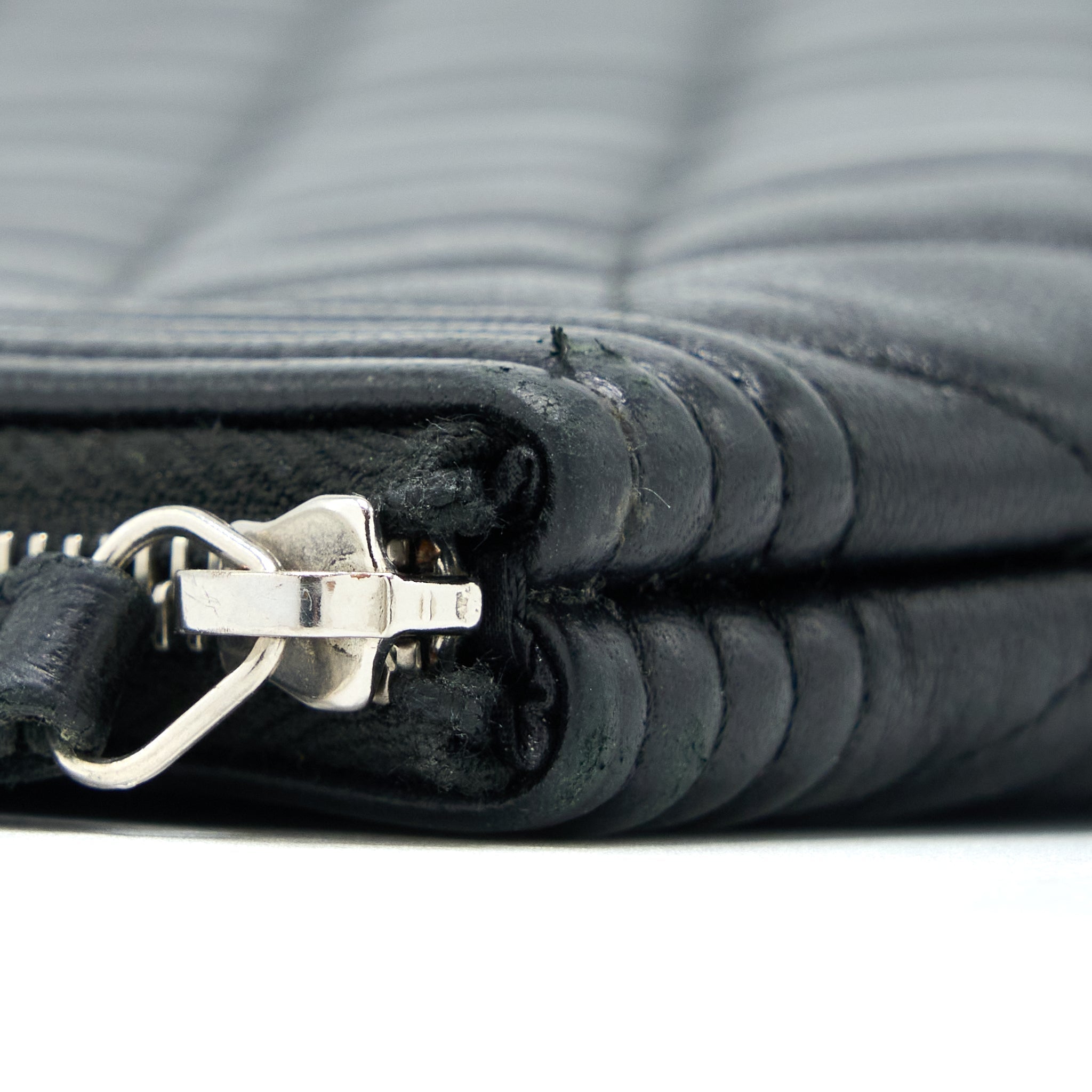 chanel-boy-clutch-lambskin-black-shw