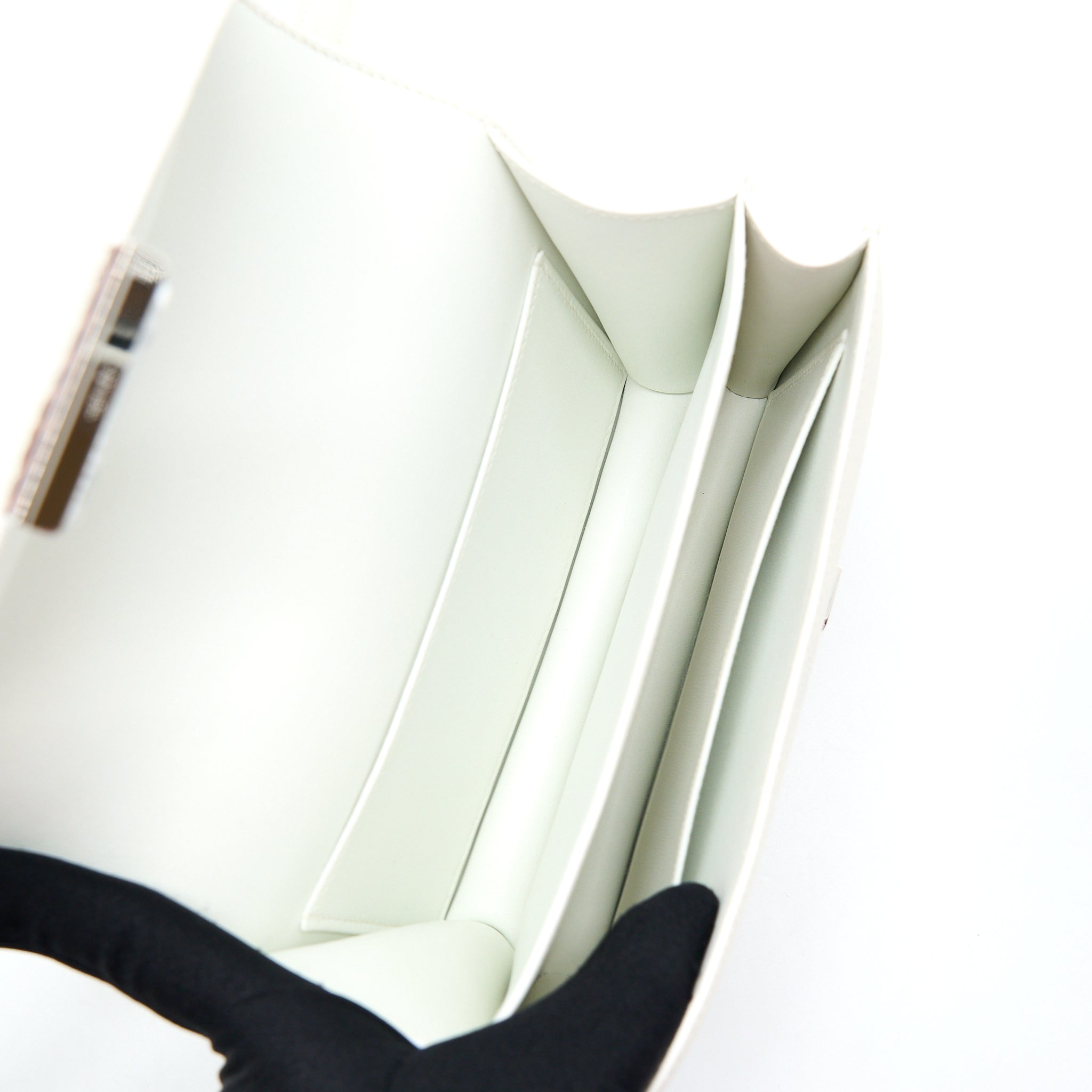 hermes-mini-constance-evercolor-blanc-alligator-buckle-terre-stamp-u