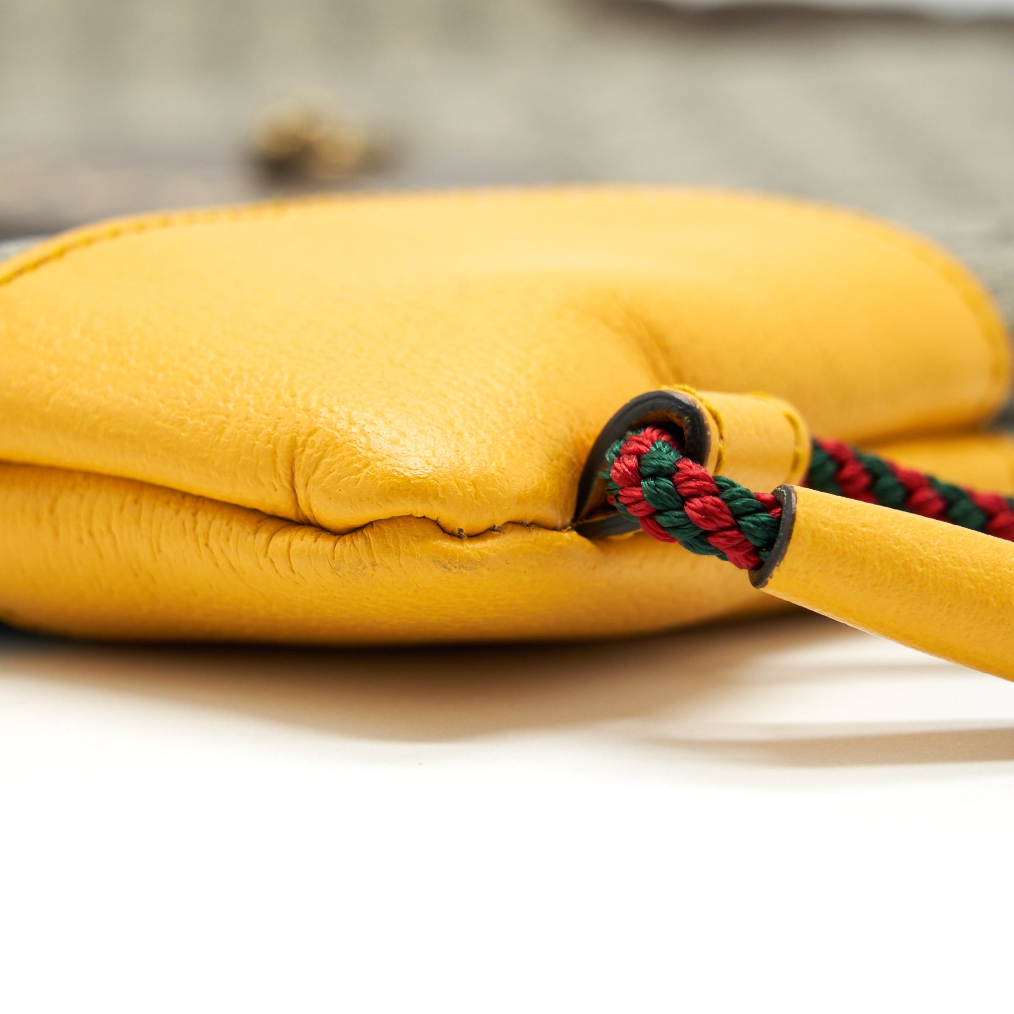 gucci-drawstring-backpack-gg-supreme-beige-yellow-ghw