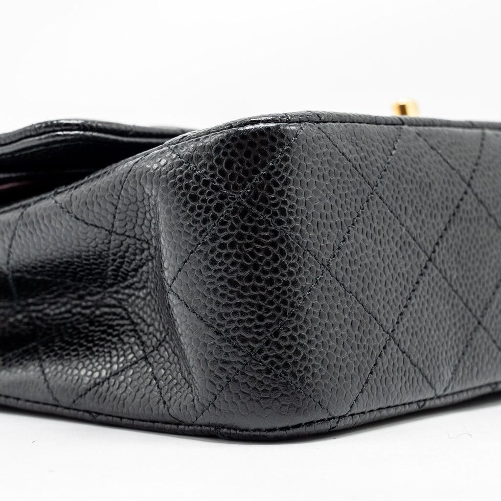 chanel-medium-classic-double-flap-bag-caviar-black-ghw-20