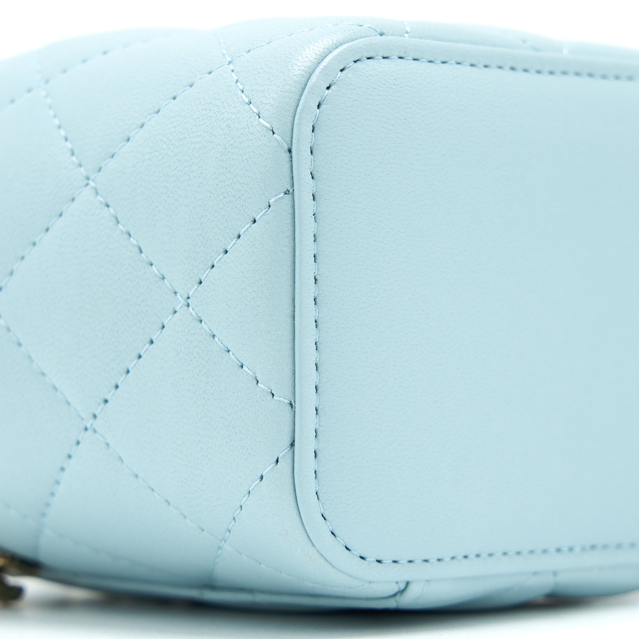 chanel-22p-top-handle-mini-vanity-with-chain-lambskin-light-blue-lghw