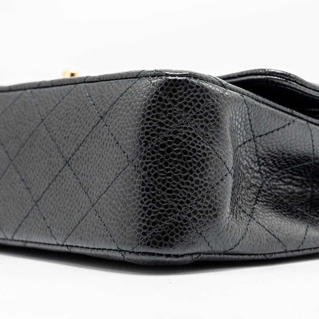 chanel-medium-classic-double-flap-bag-caviar-black-ghw-20