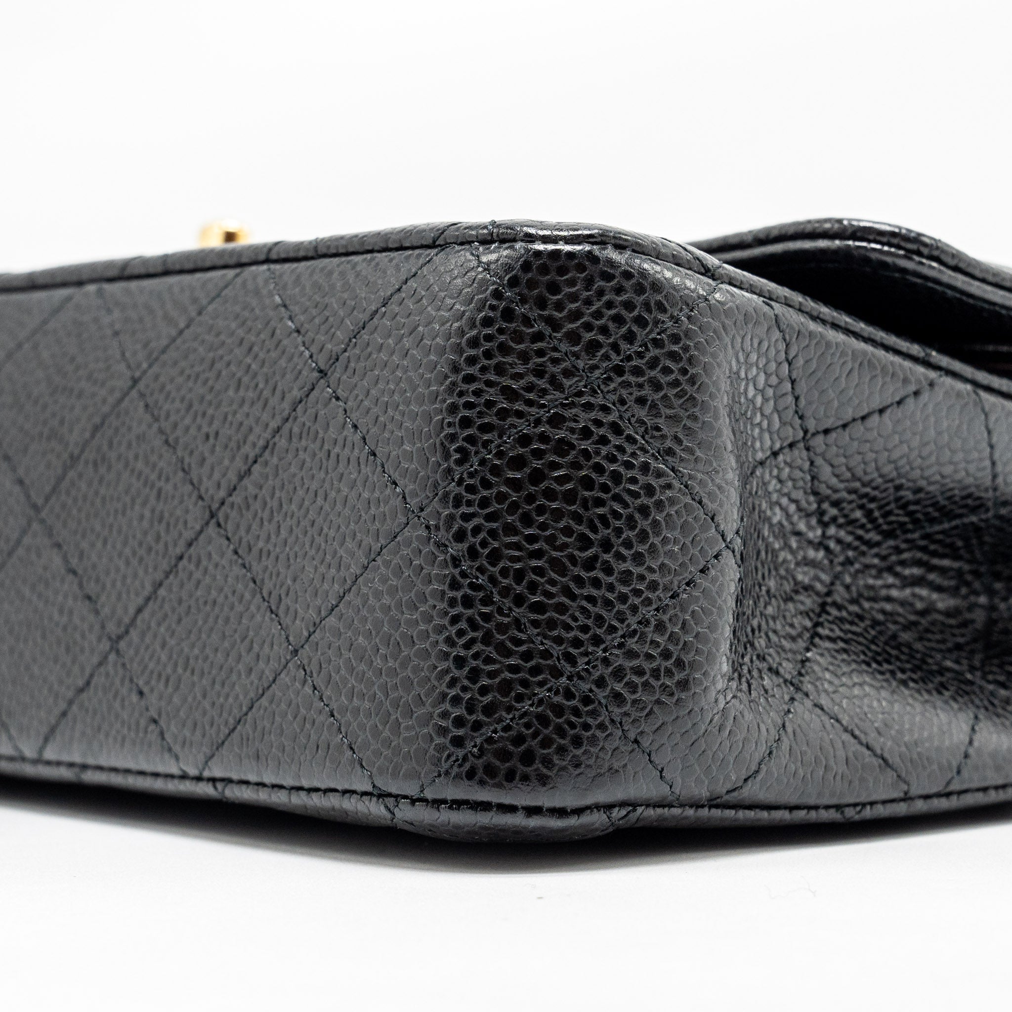 chanel-medium-classic-double-flap-bag-caviar-black-ghw-20